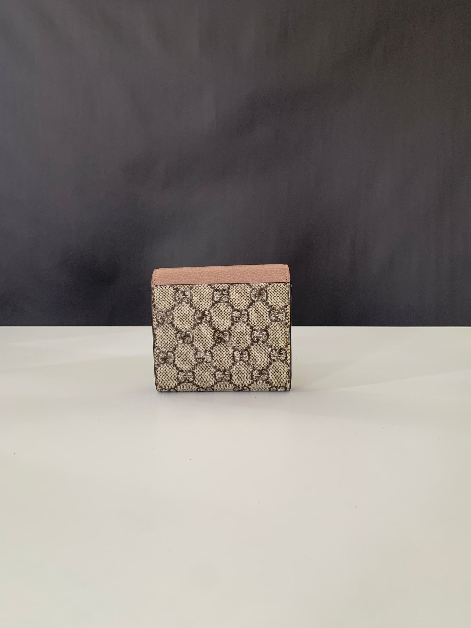 Gucci GG Supreme Monogram Medium GG Marmont Card Case