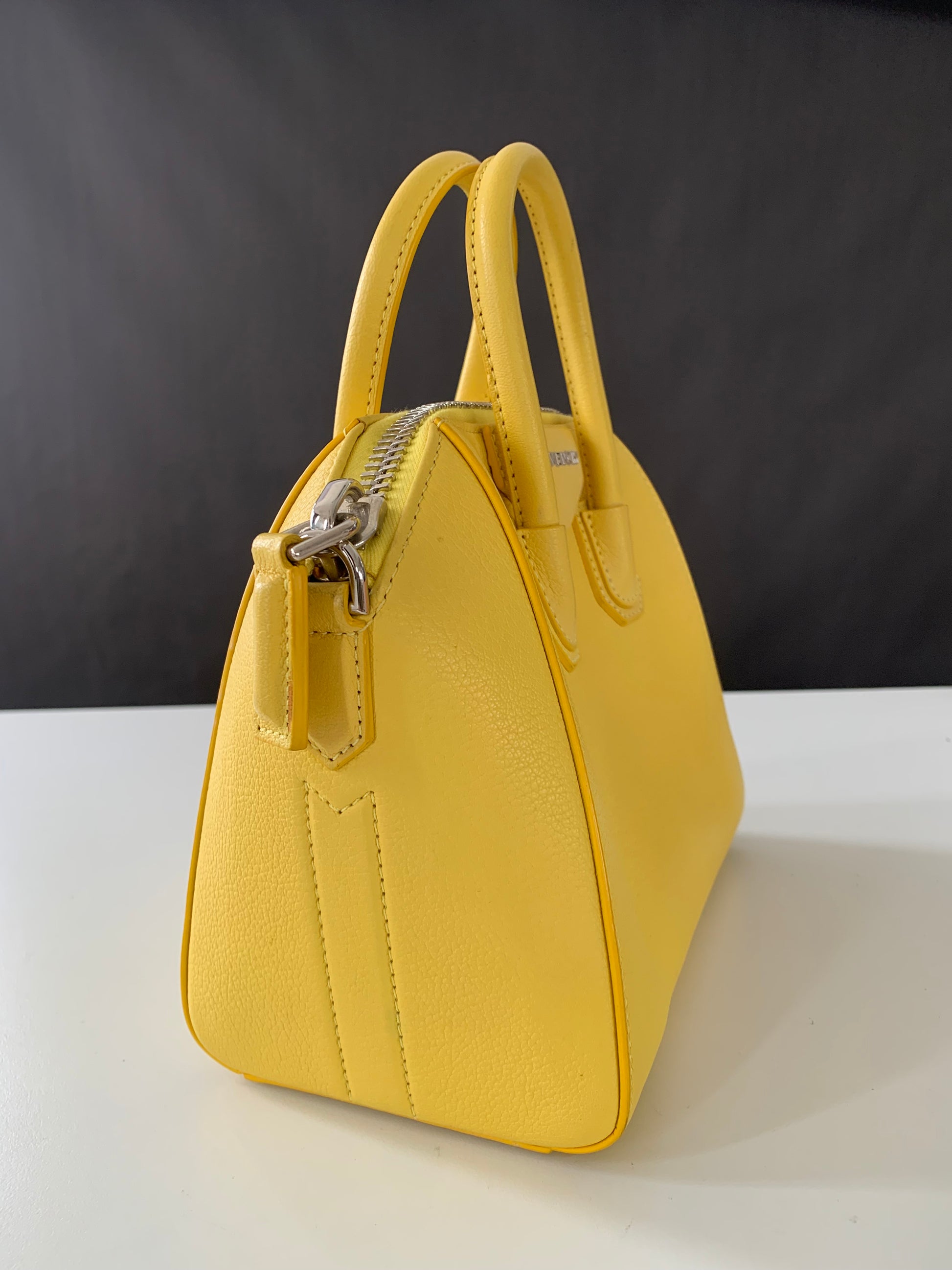 Givenchy Antigona Mini