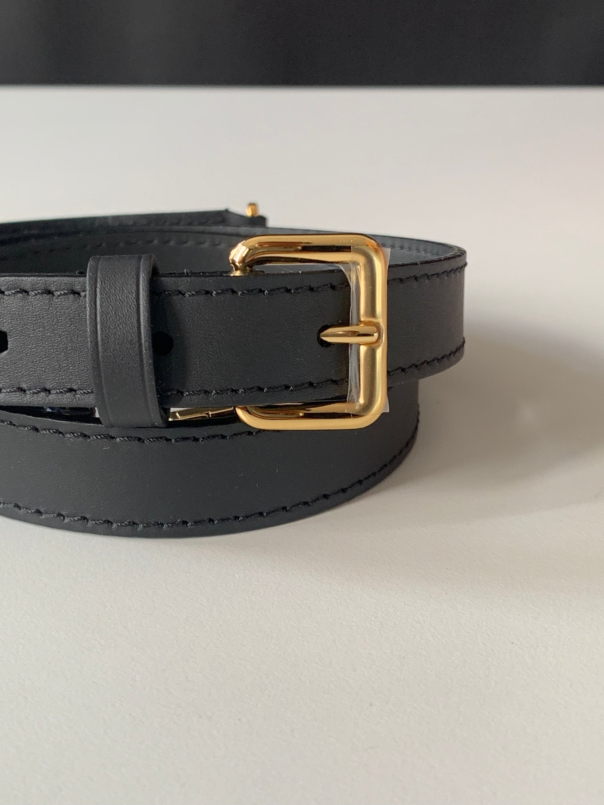 Louis Vuitton On My Side Monogram