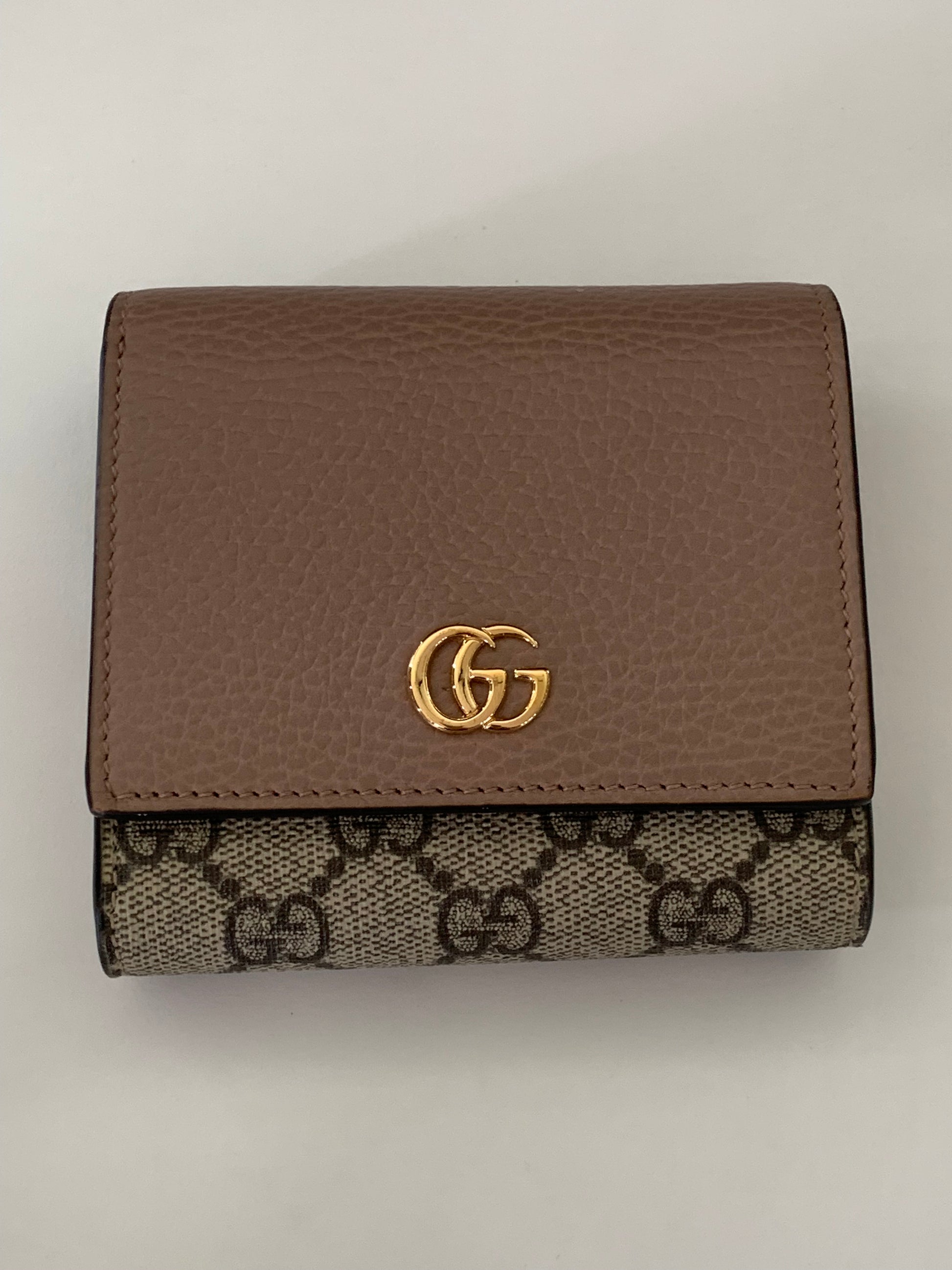 Gucci GG Supreme Monogram Medium GG Marmont Card Case