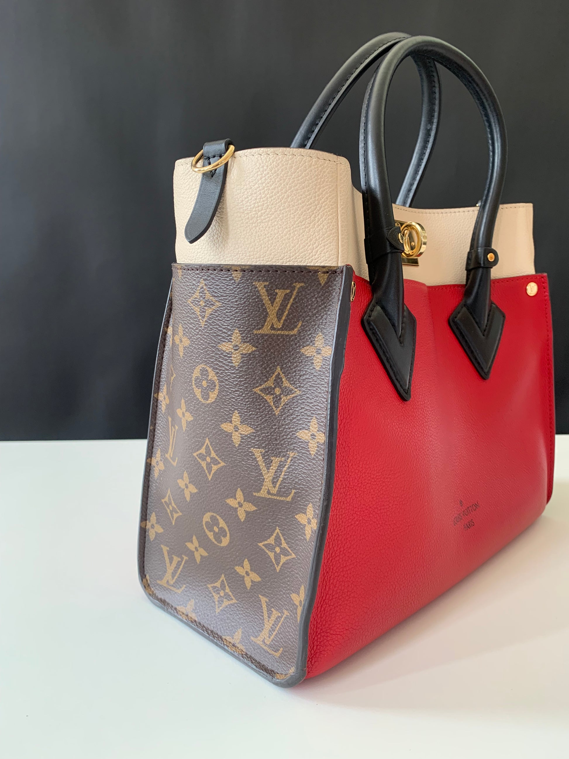 Louis Vuitton On My Side Monogram