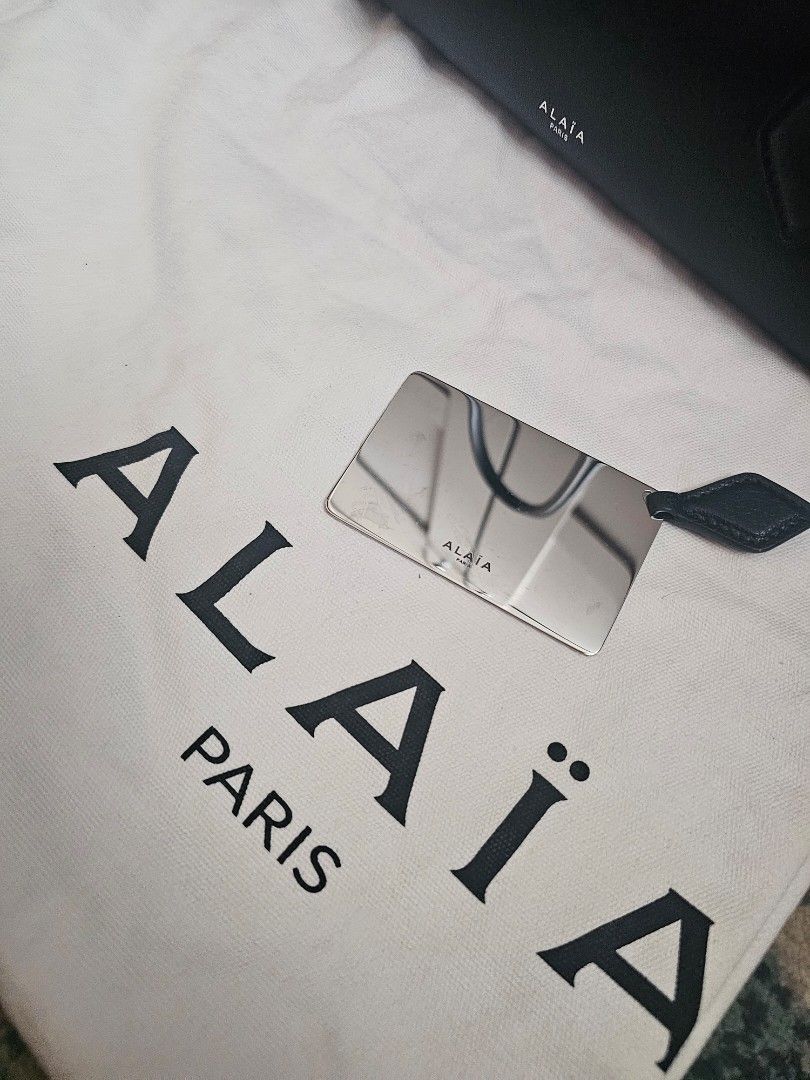 Alaïa Le Teckel Bag Small