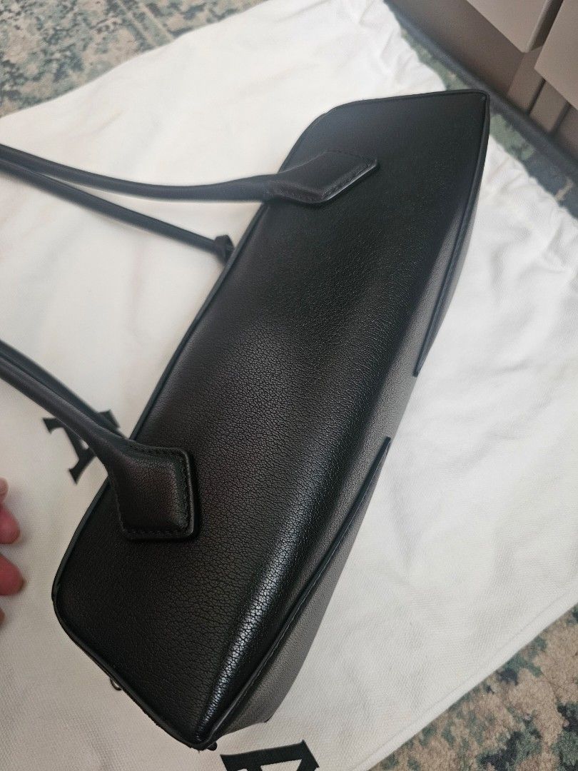 Alaïa Le Teckel Bag Small