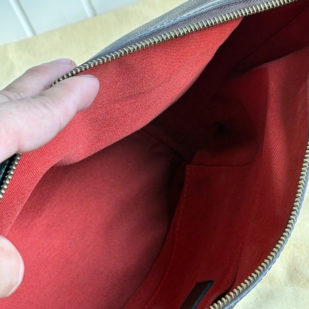 Louis Vuitton	Illovo Damier Ebene