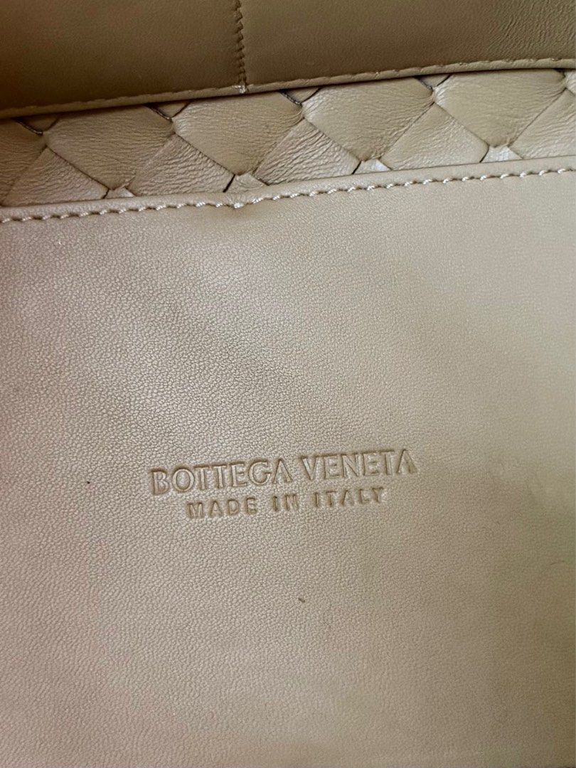 Bottega Veneta Andiamo Medium