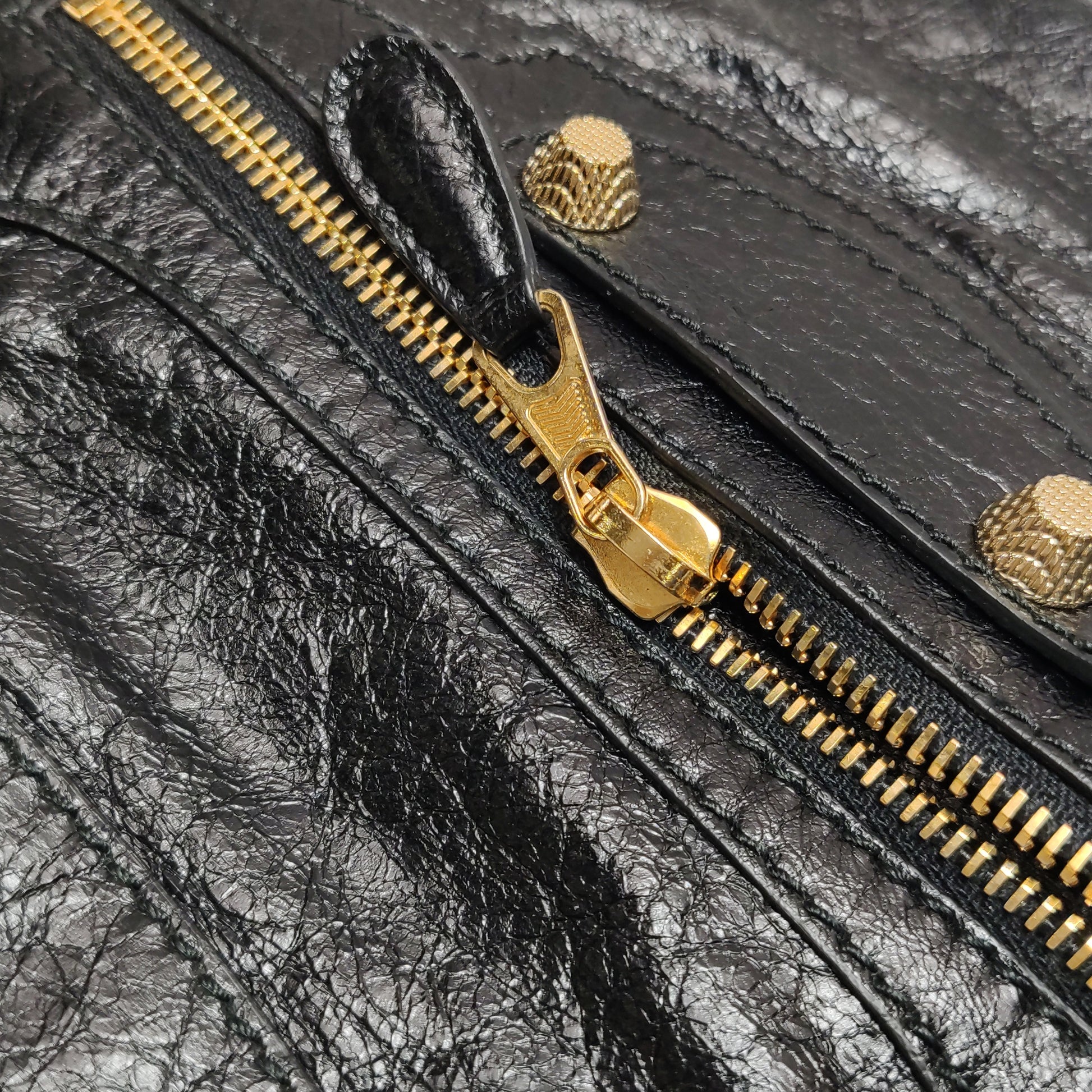 Balenciaga Classic City Medium Black