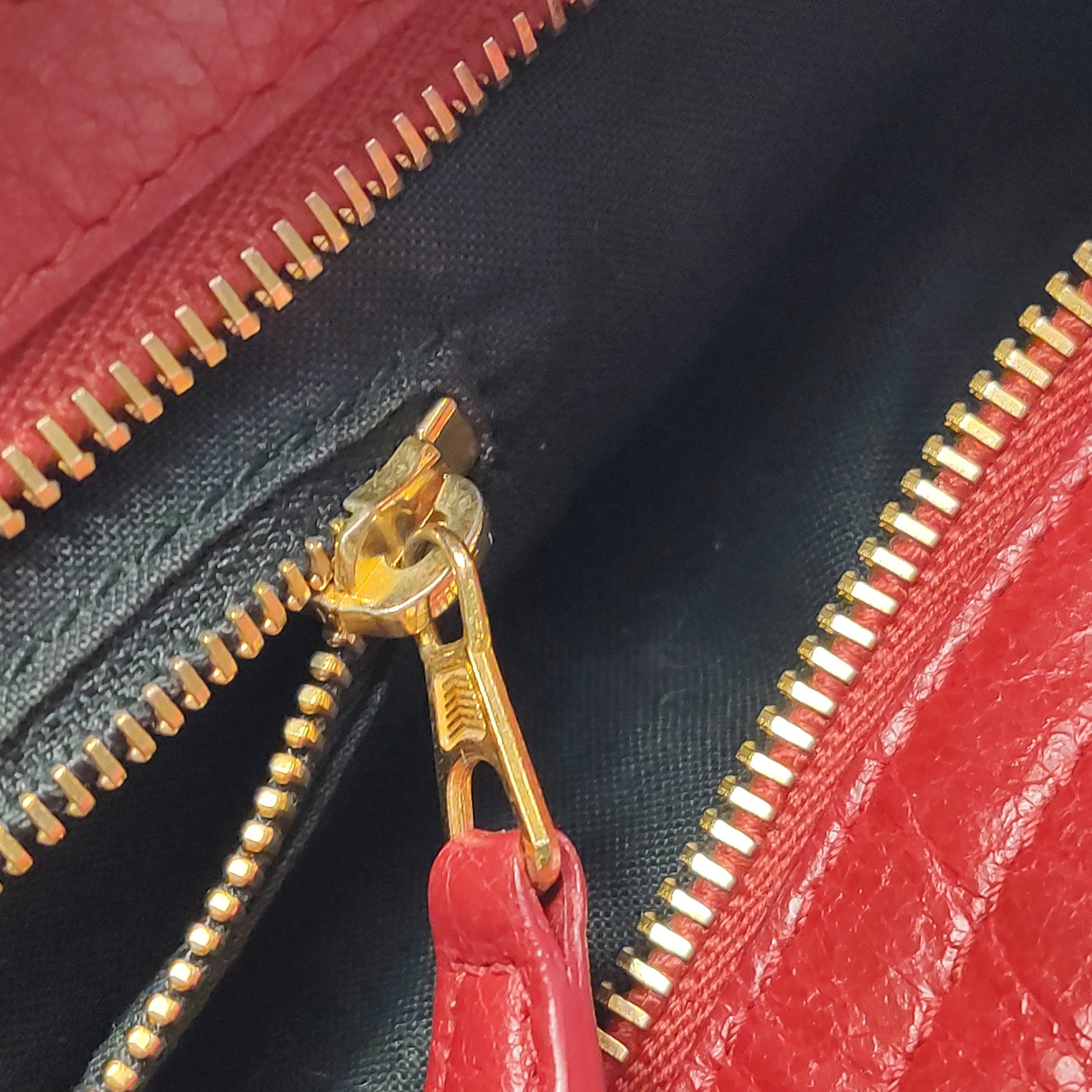 Balenciaga Classic City Medium GHW Red