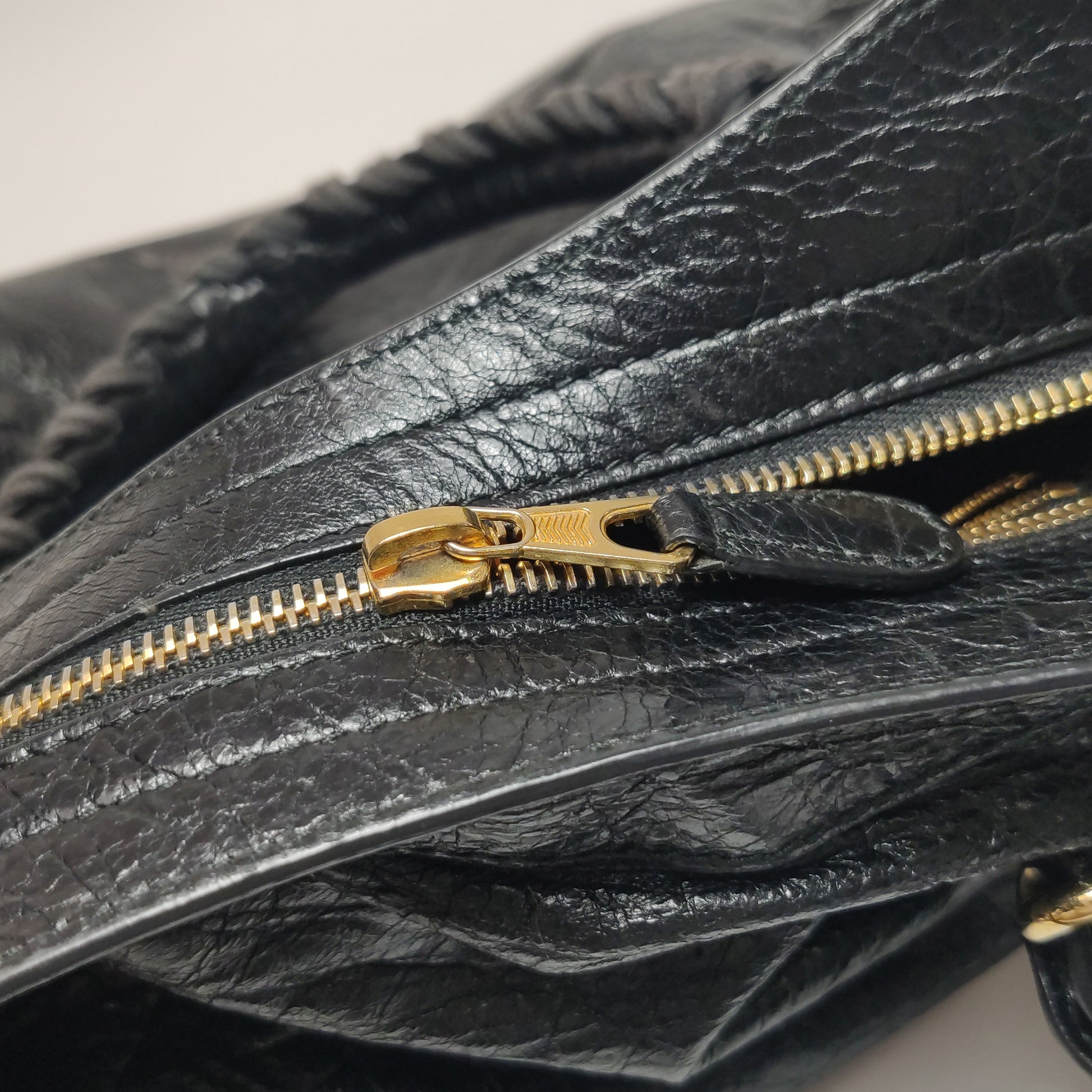 Balenciaga Classic Giant City Medium Black