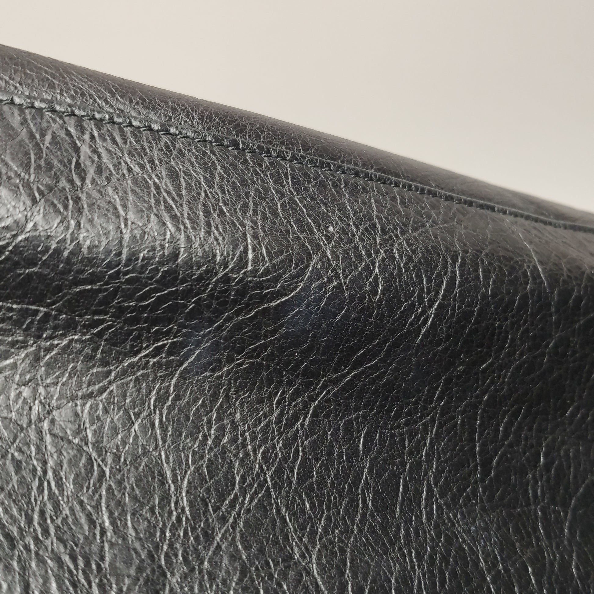 Balenciaga Classic City Medium Black GHW