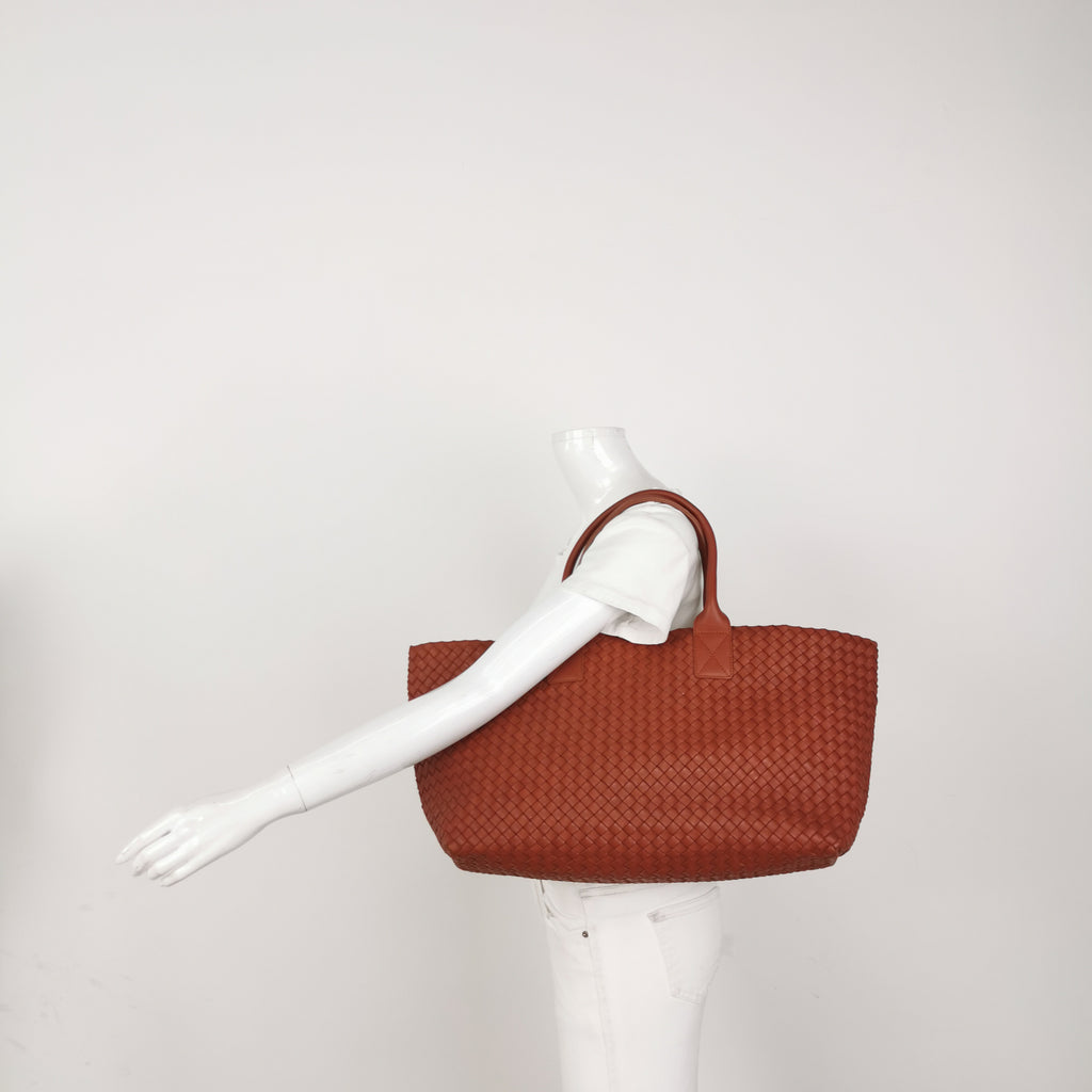 Bottega Veneta Cabat Medium Rust