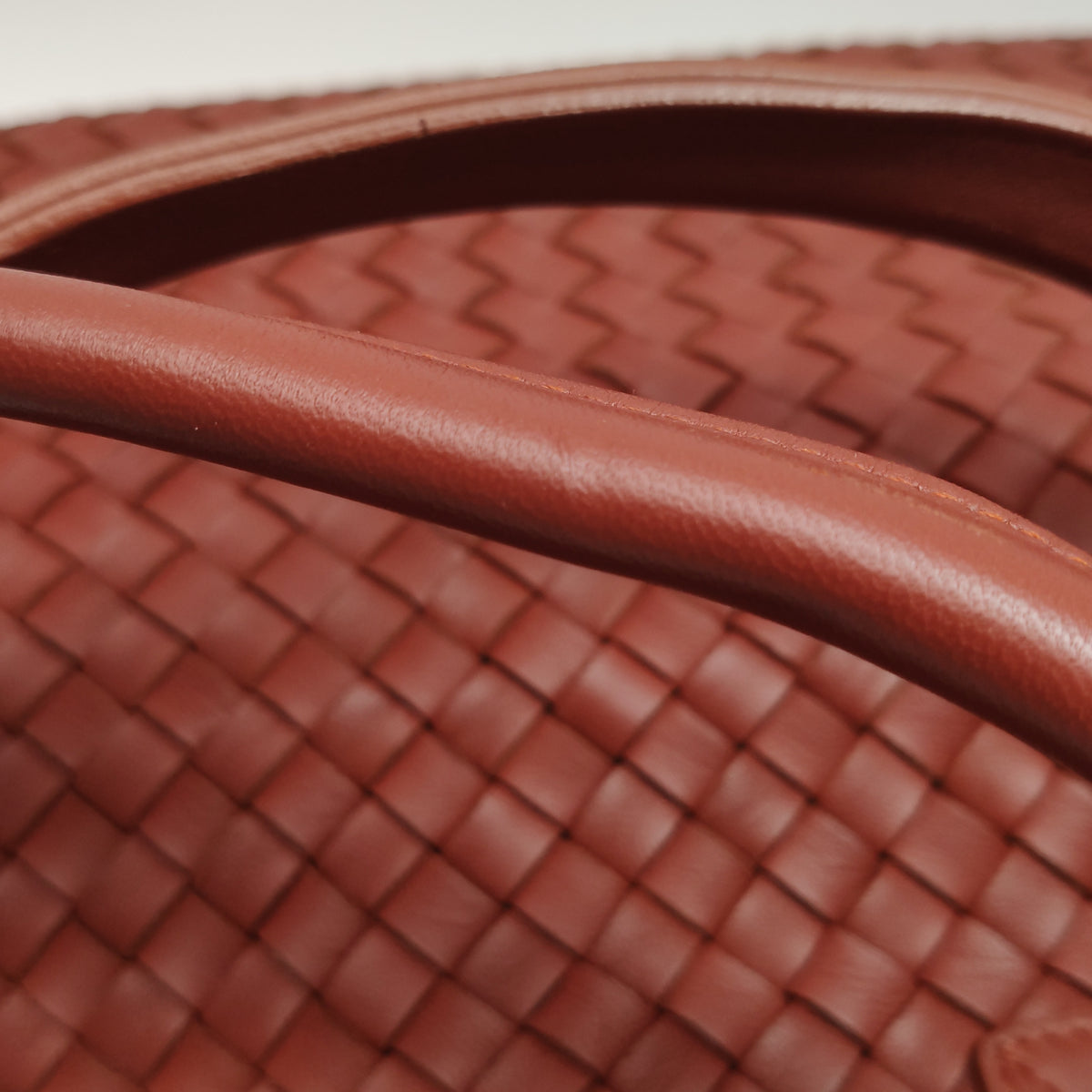 Bottega Veneta Cabat Medium Rust