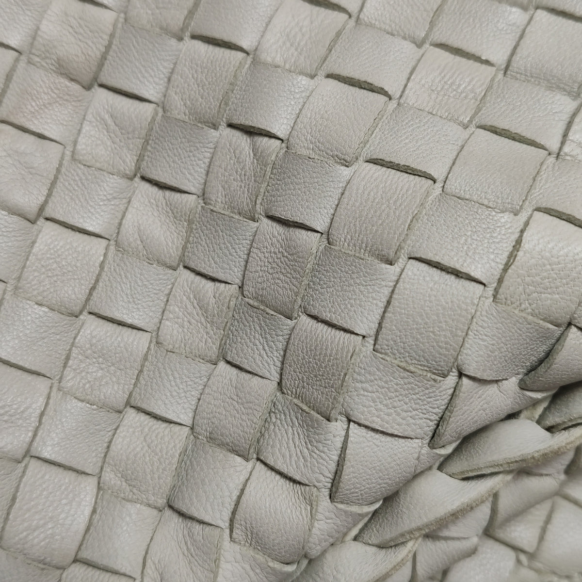 Bottega Veneta Intrecciato Hobo Off White 50cm
