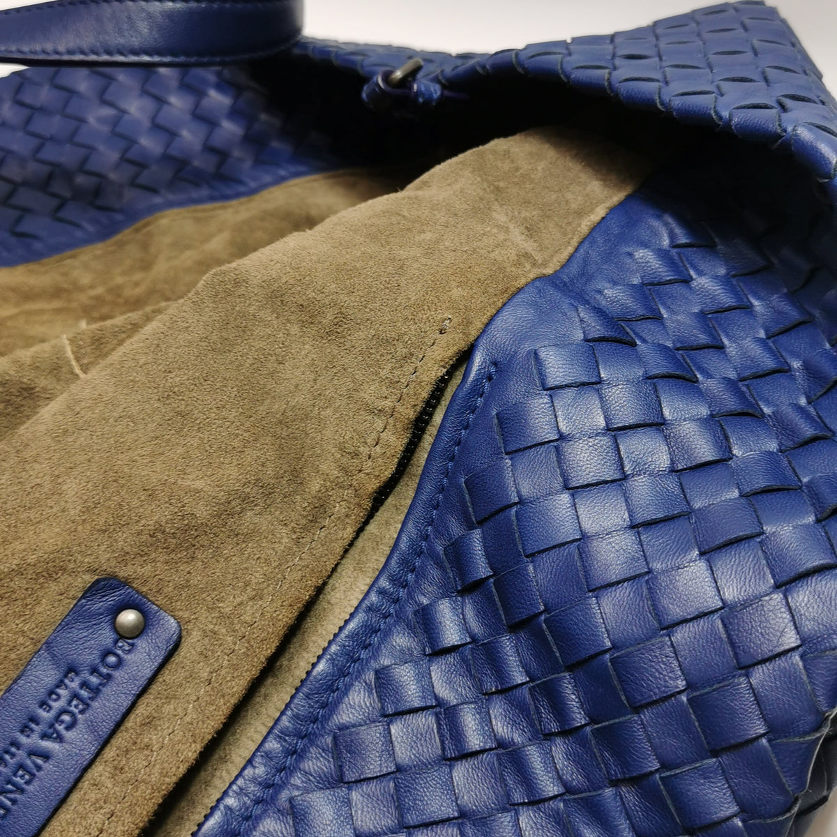 Bottega Veneta Cesta Tote Dark Blue