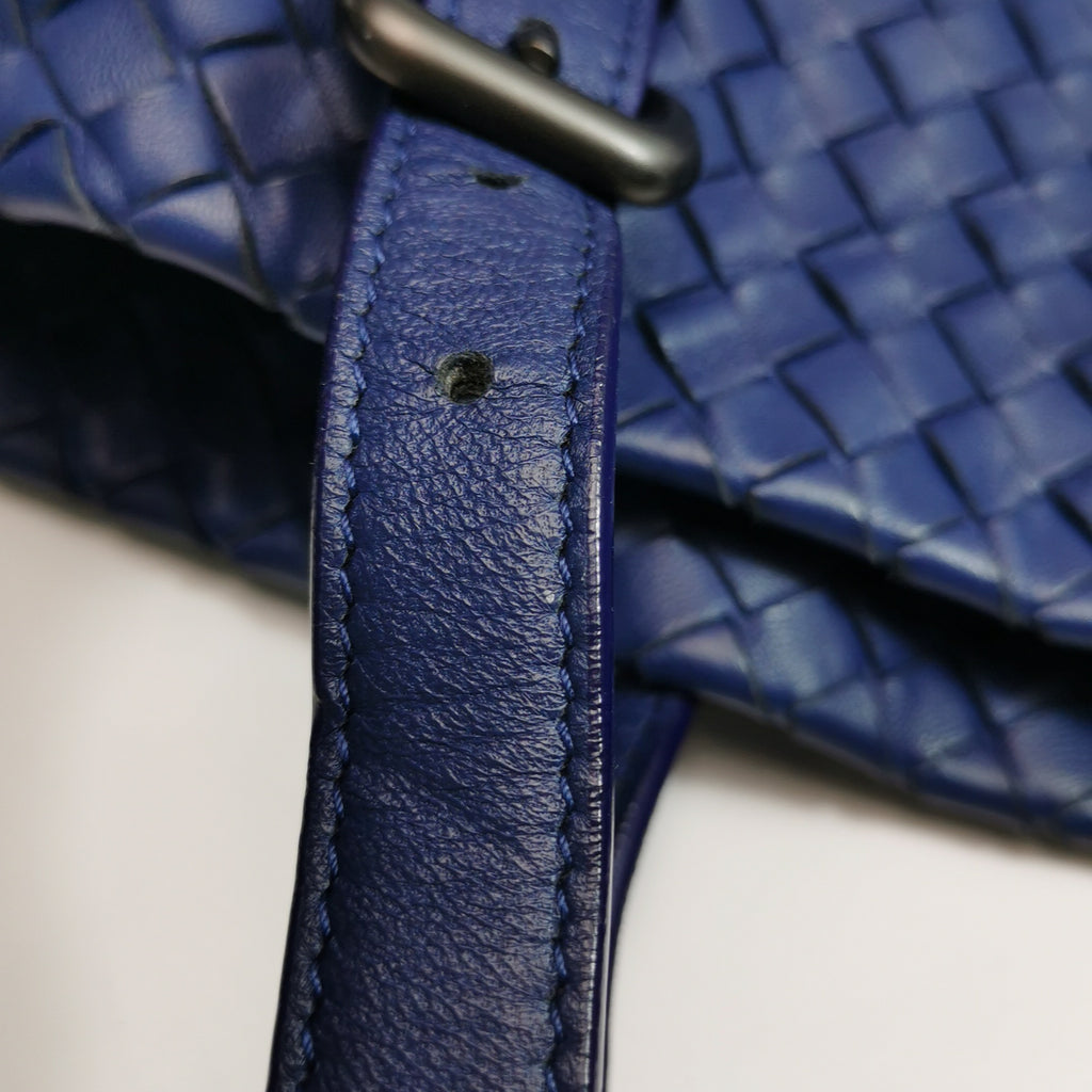 Bottega Veneta Cesta Tote Dark Blue