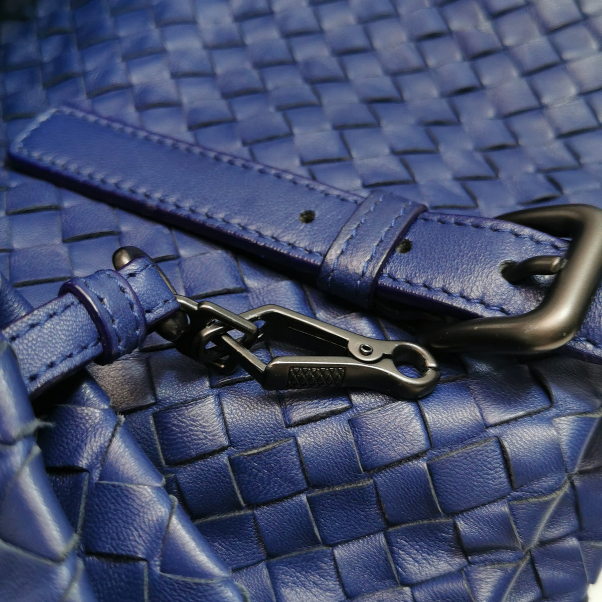 Bottega Veneta Cesta Tote Dark Blue