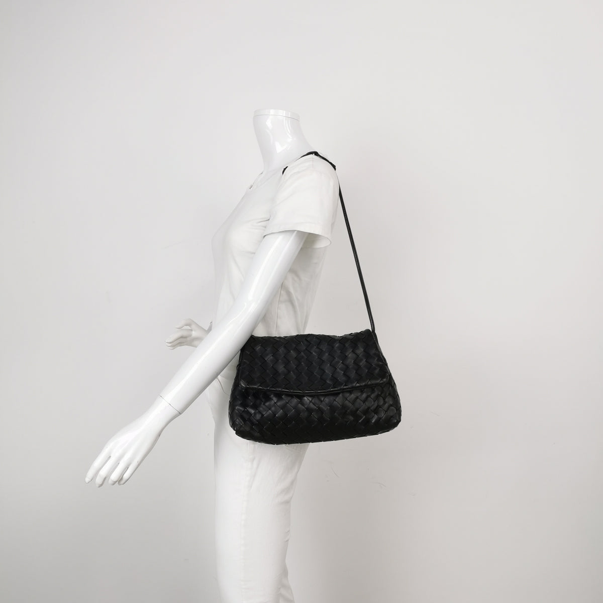 Bottega Veneta Giorno Intrecciato Flap Black