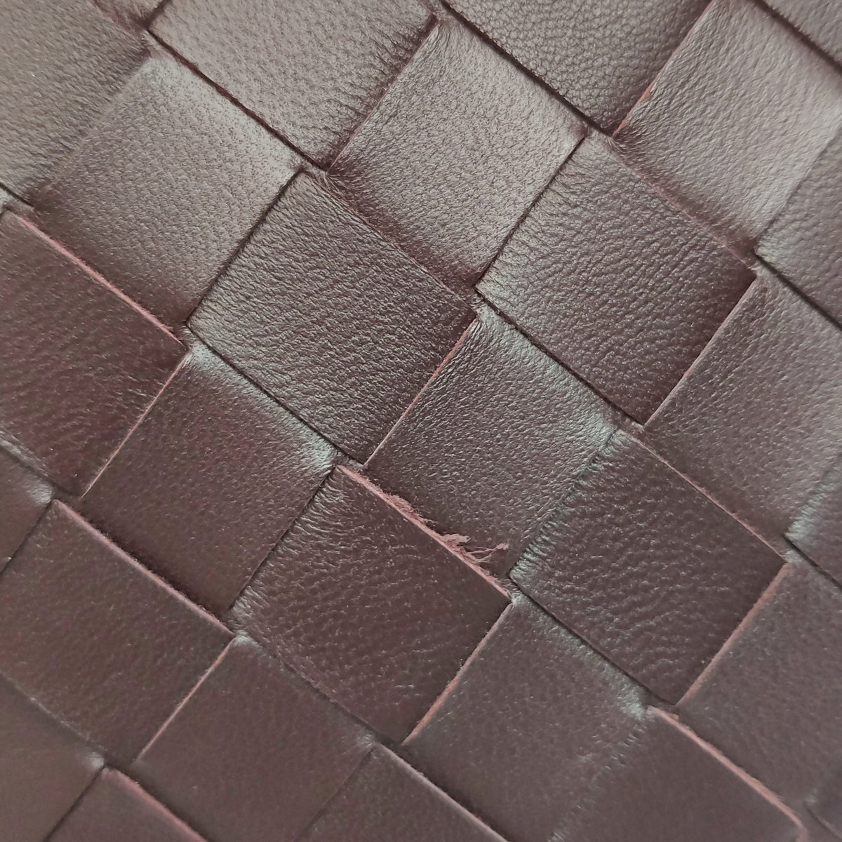 Bottega Veneta Round Rim Clutch Burdundy