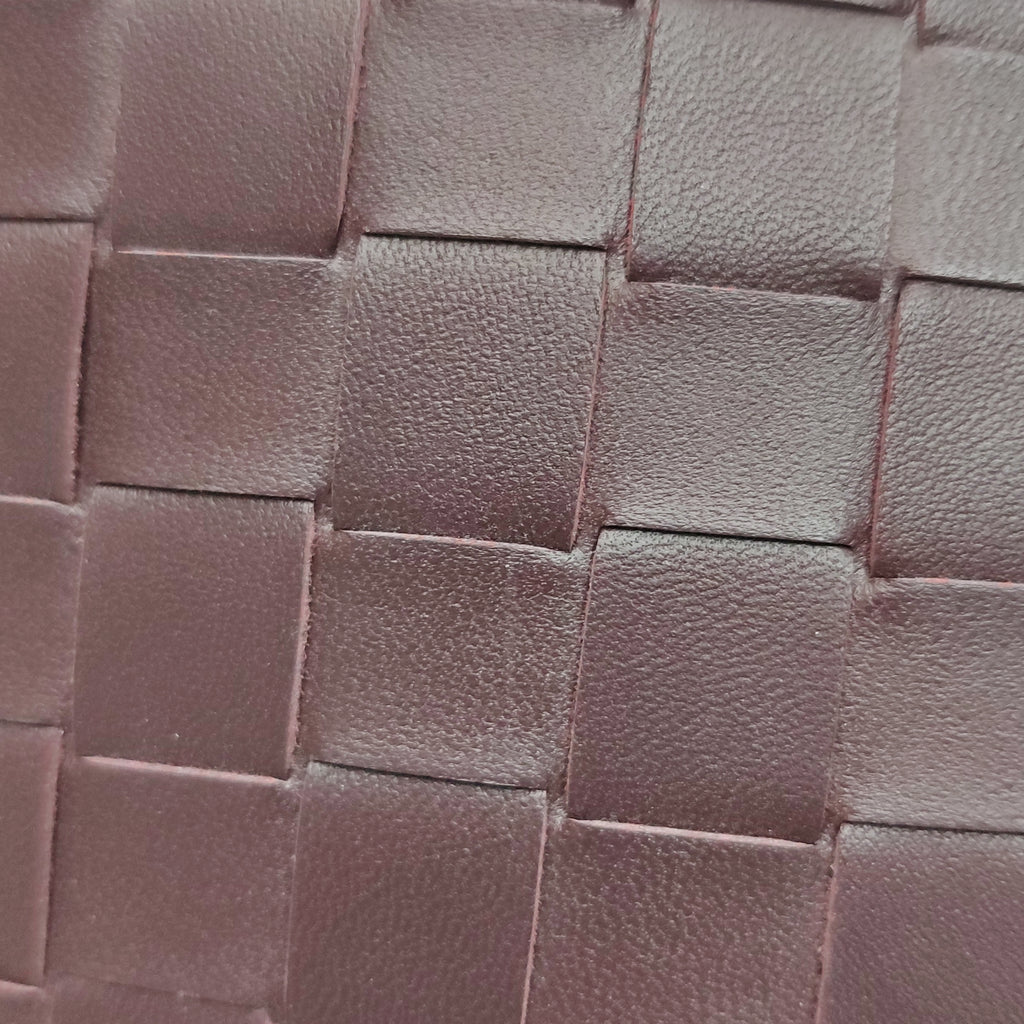 Bottega Veneta Round Rim Clutch Burdundy