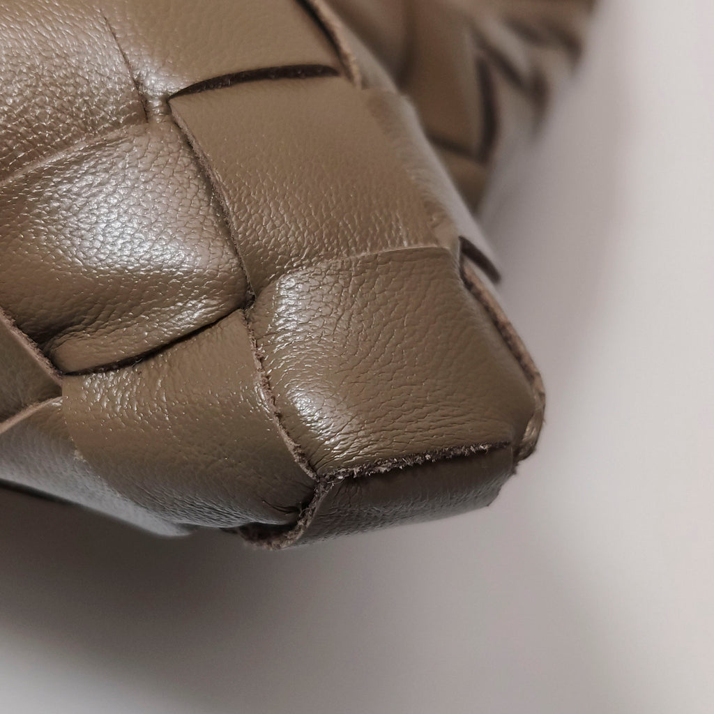 Bottega Veneta Hop Medium Pinecone