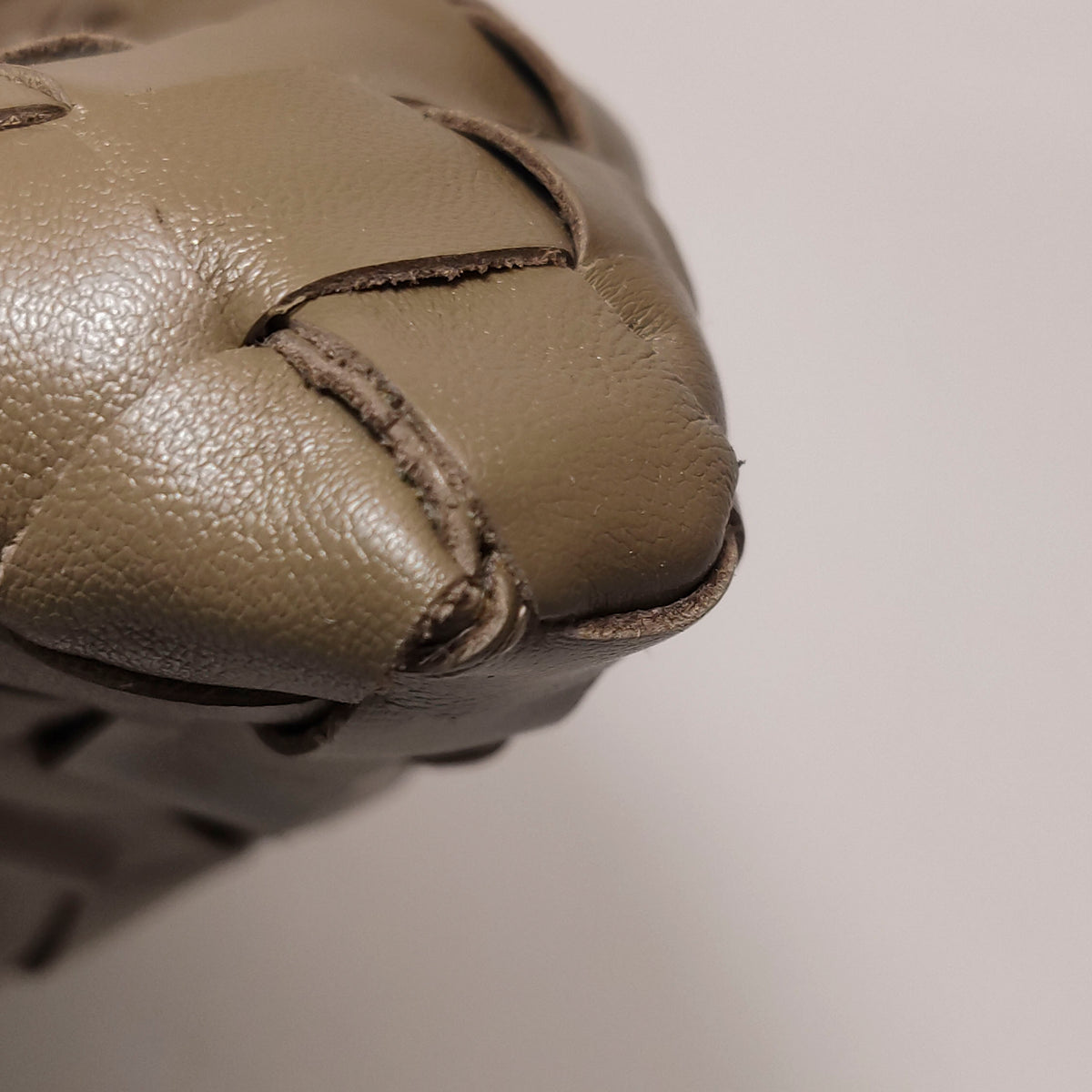 Bottega Veneta Hop Medium Pinecone