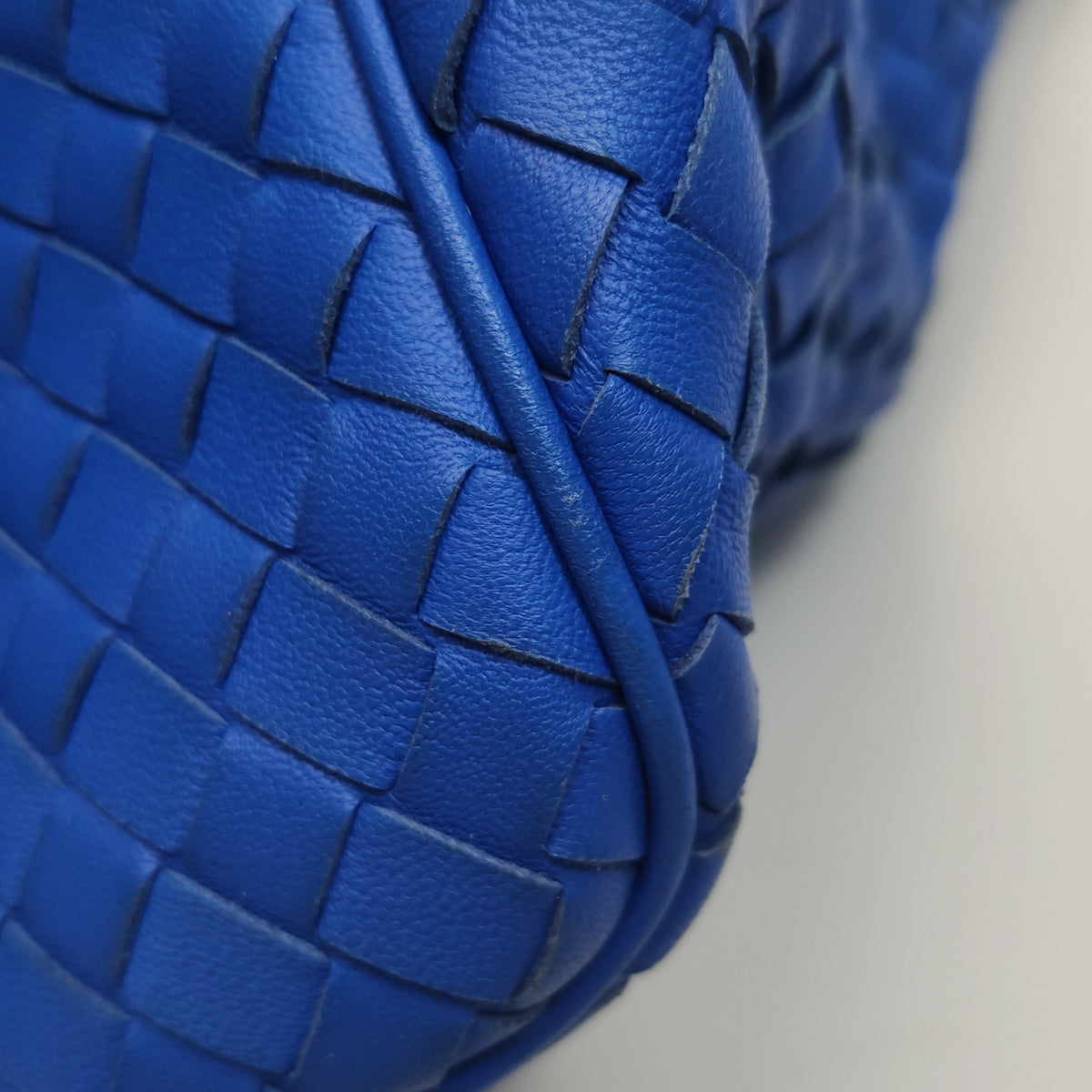 Bottega Veneta Intrecciato Hobo Shoulder Bag Blue