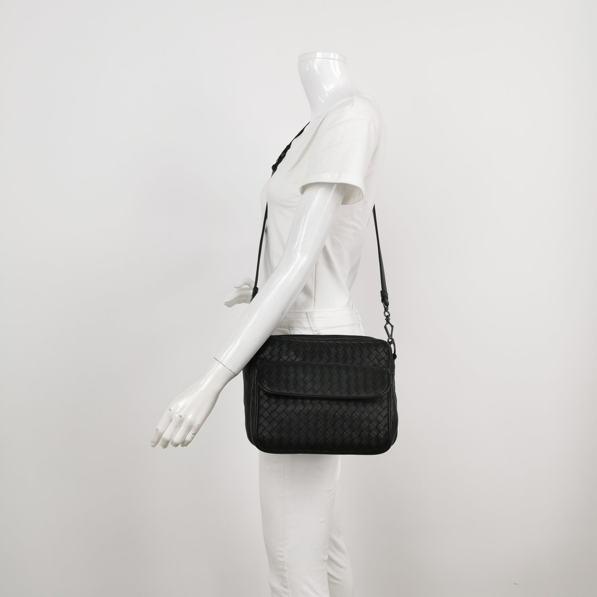 Bottega Veneta Nappa Intrecciato Messenger Bag Black