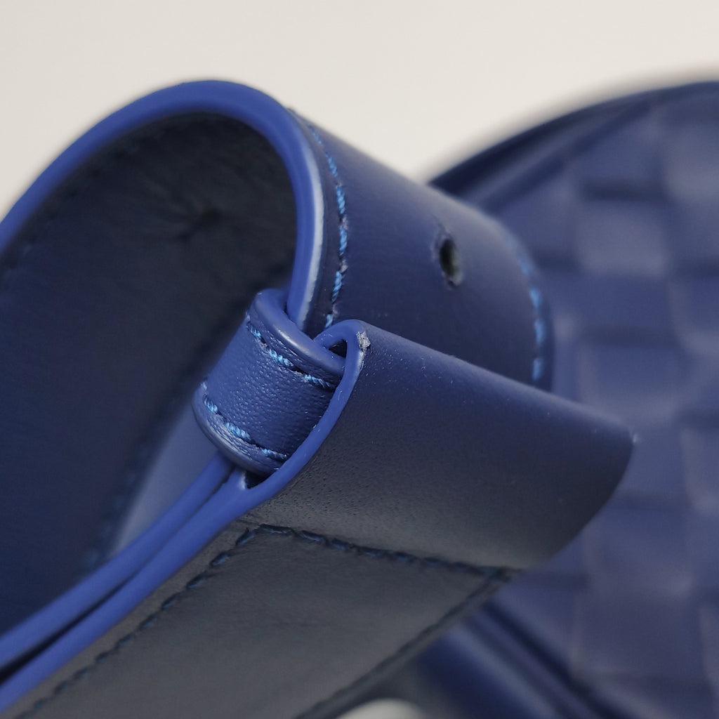 Bottega Veneta Intrecciato Phone Case Crossbody Bag Blue