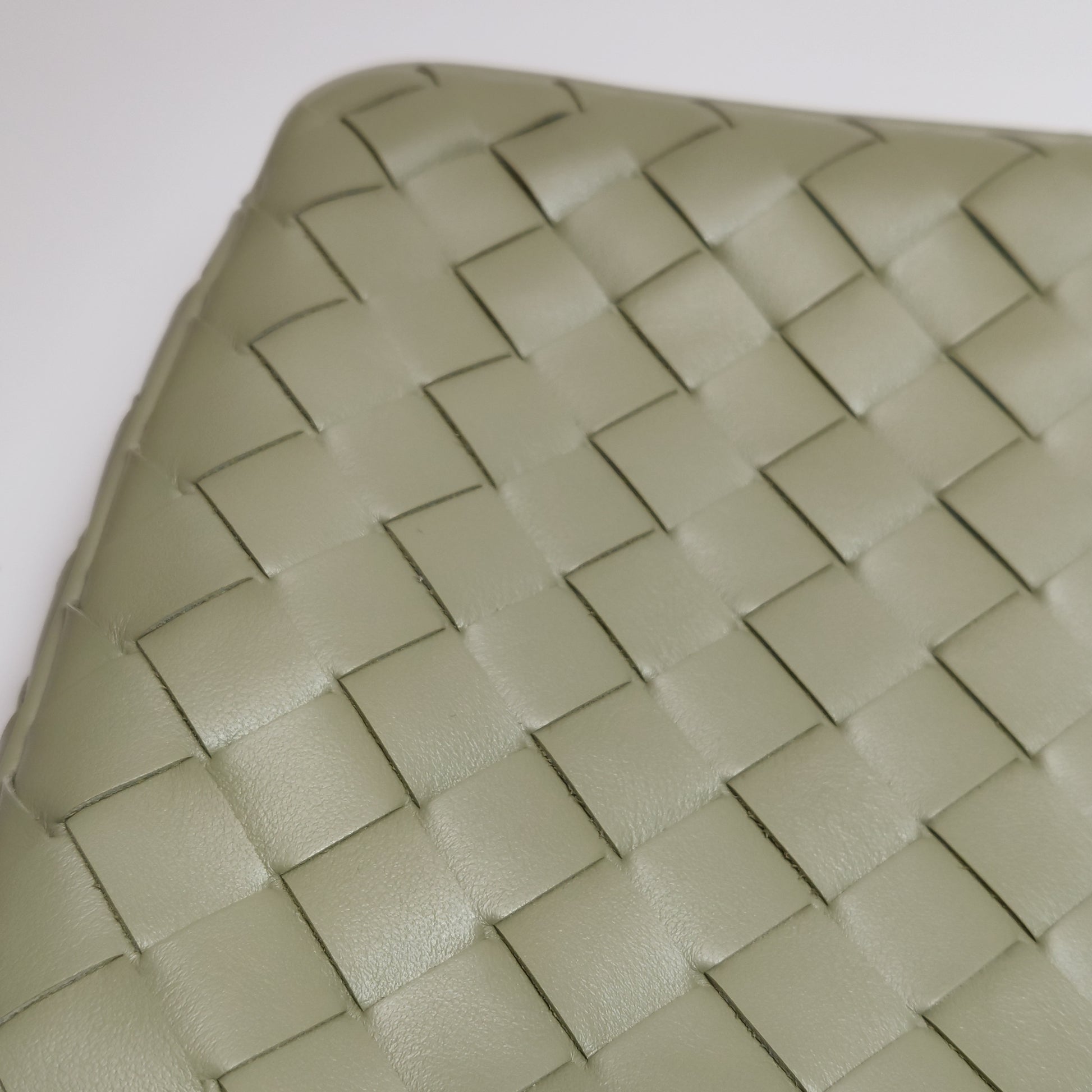 Bottega Veneta Intrecciato Zipped Pouch