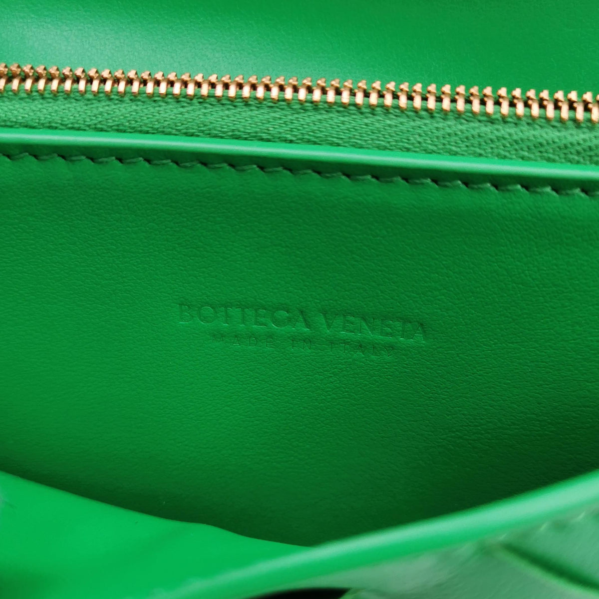 Bottega Veneta Intrecciato Wallet on Strap Parakeet Green