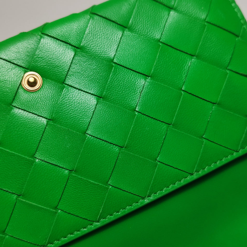Bottega Veneta Intrecciato Wallet on Strap Parakeet Green