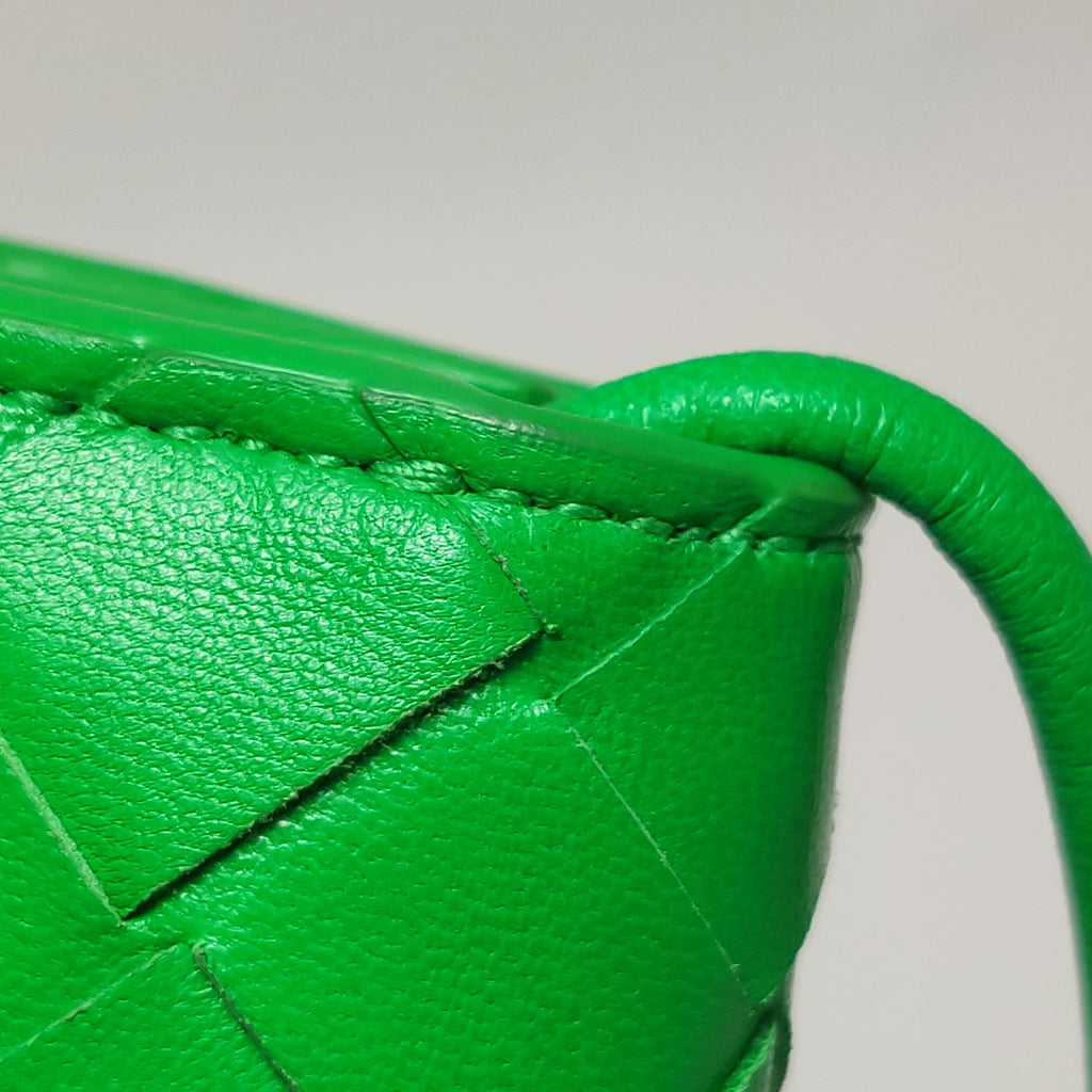 Bottega Veneta Intrecciato Wallet on Strap Parakeet Green