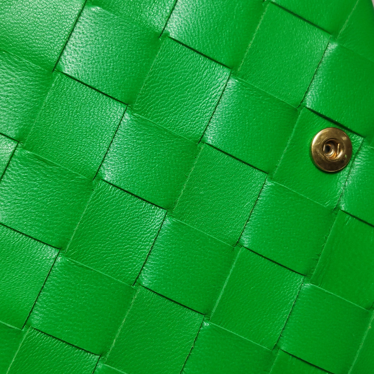 Bottega Veneta Intrecciato Wallet on Strap Parakeet Green
