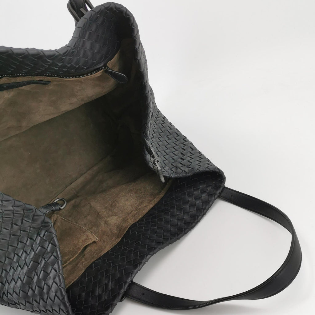 Bottega Veneta Intrecciato Cesta Tote Black