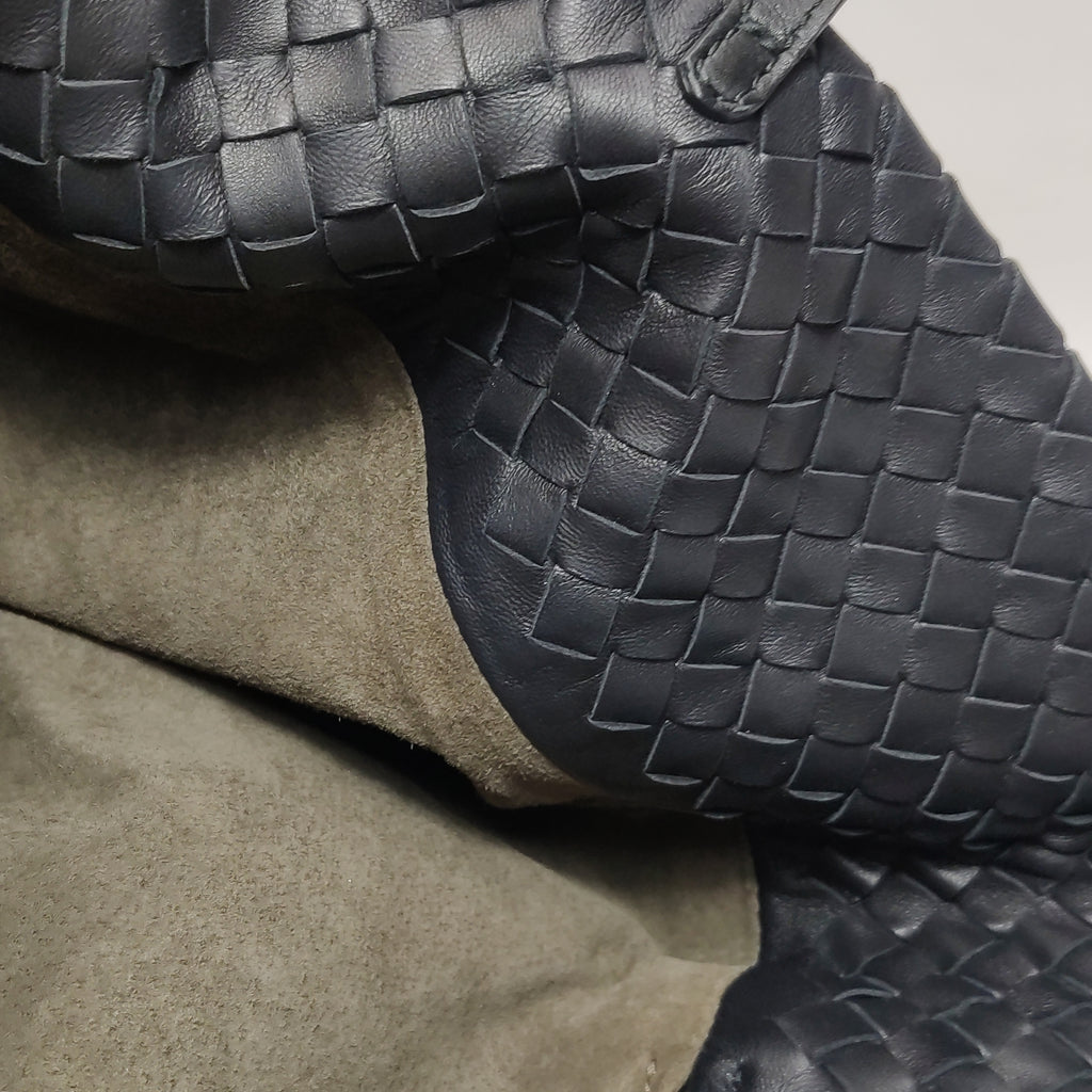 Bottega Veneta Intrecciato Cesta Tote Black