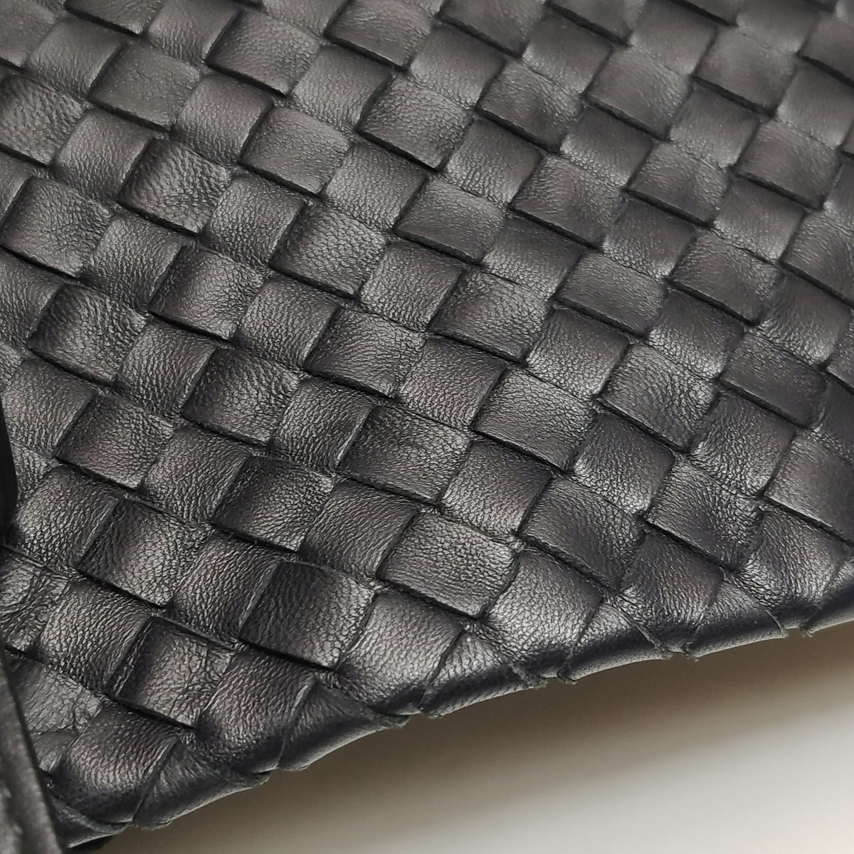 Bottega Veneta Intrecciato Cesta Tote Black