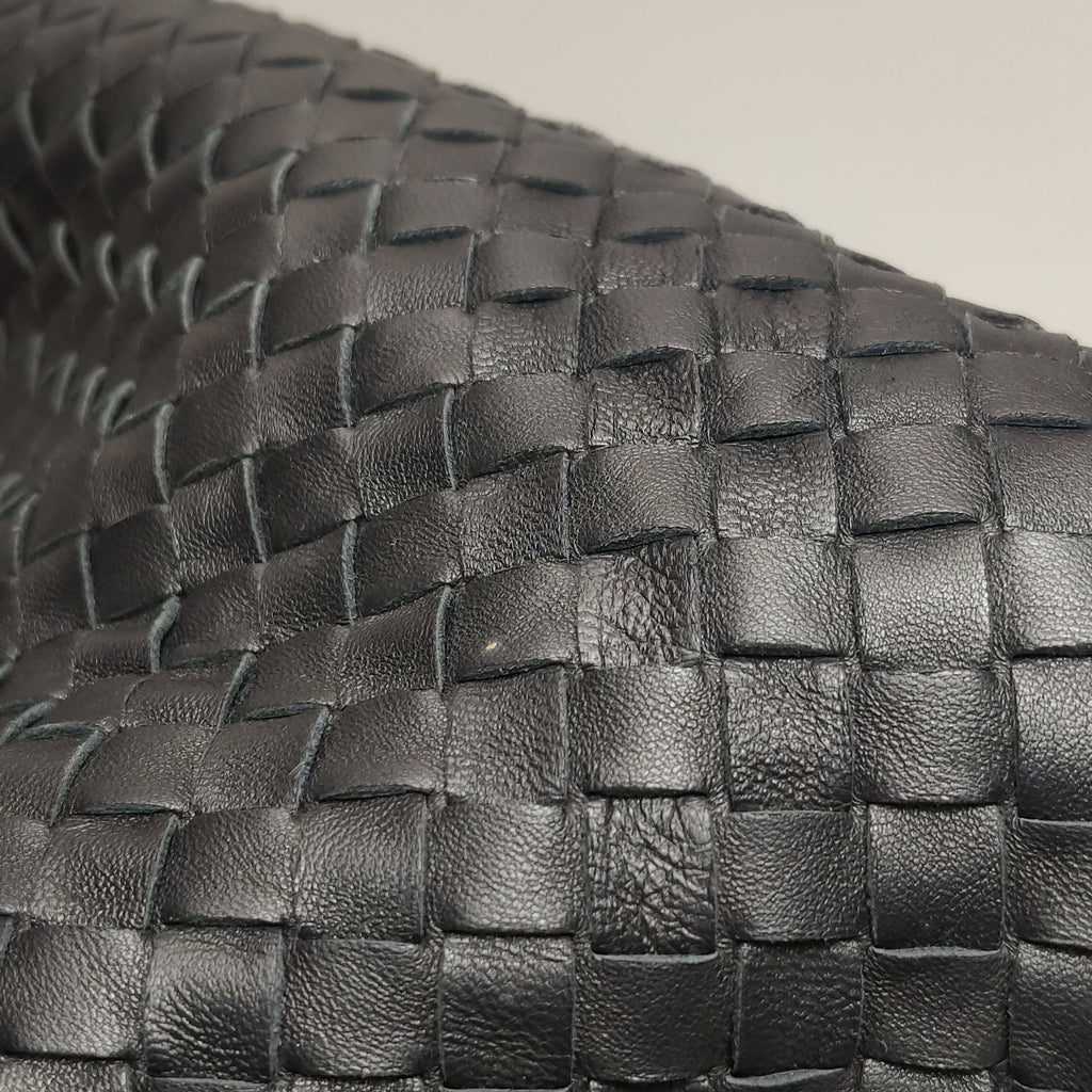 Bottega Veneta Intrecciato Cesta Tote Black