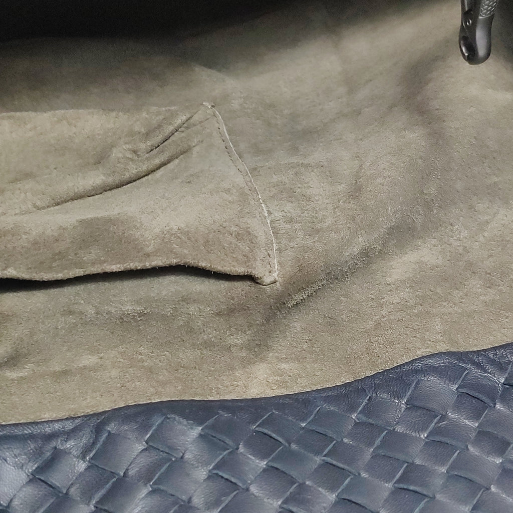 Bottega Veneta Intrecciato Cesta Tote Black