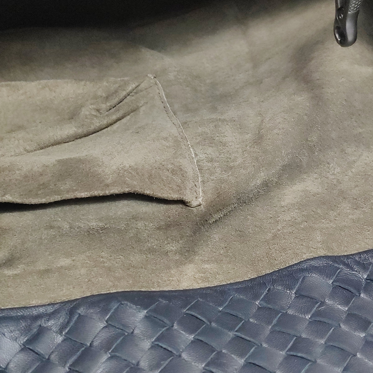 Bottega Veneta Intrecciato Cesta Tote Black