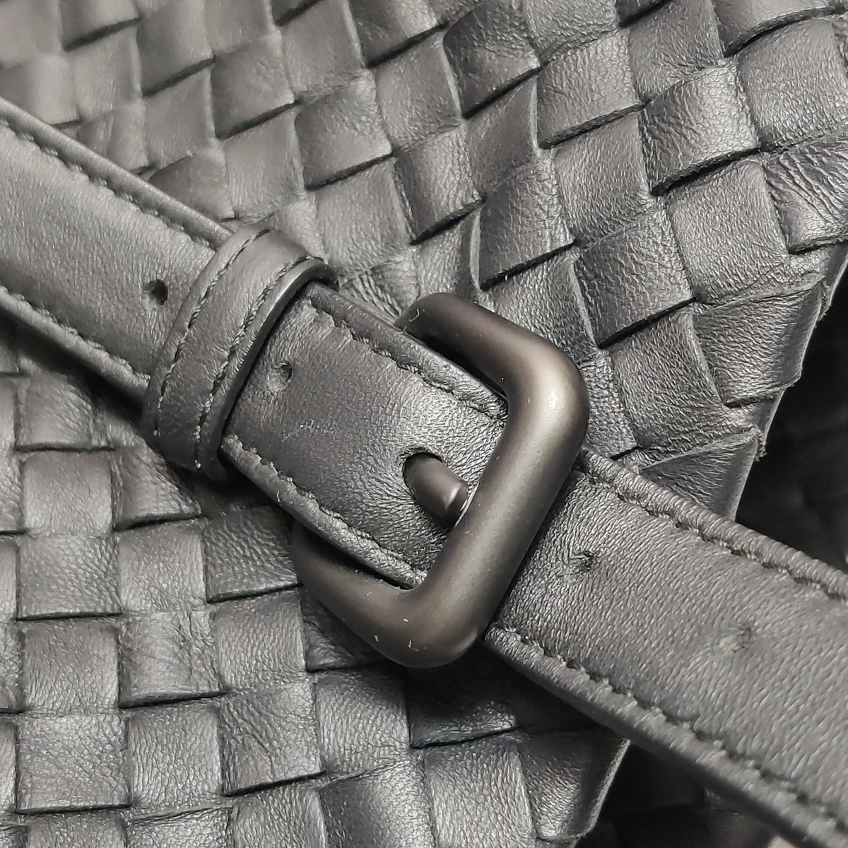 Bottega Veneta Intrecciato Cesta Tote Black