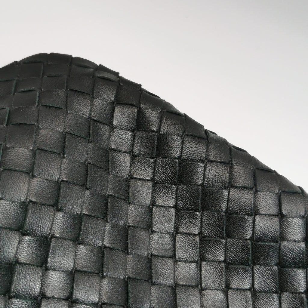 Bottega Veneta Intrecciato Hobo Medium Black