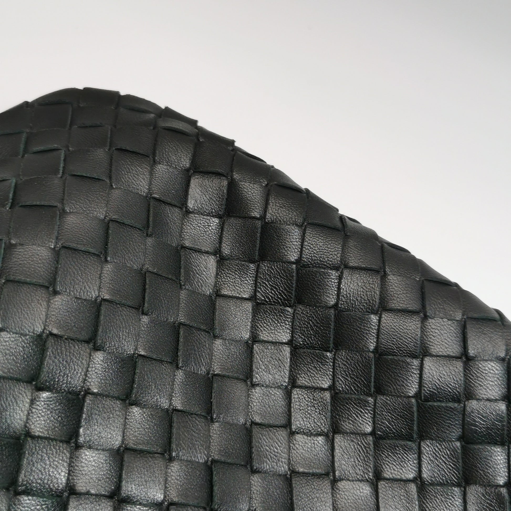 Bottega Veneta Intrecciato Hobo Medium Black