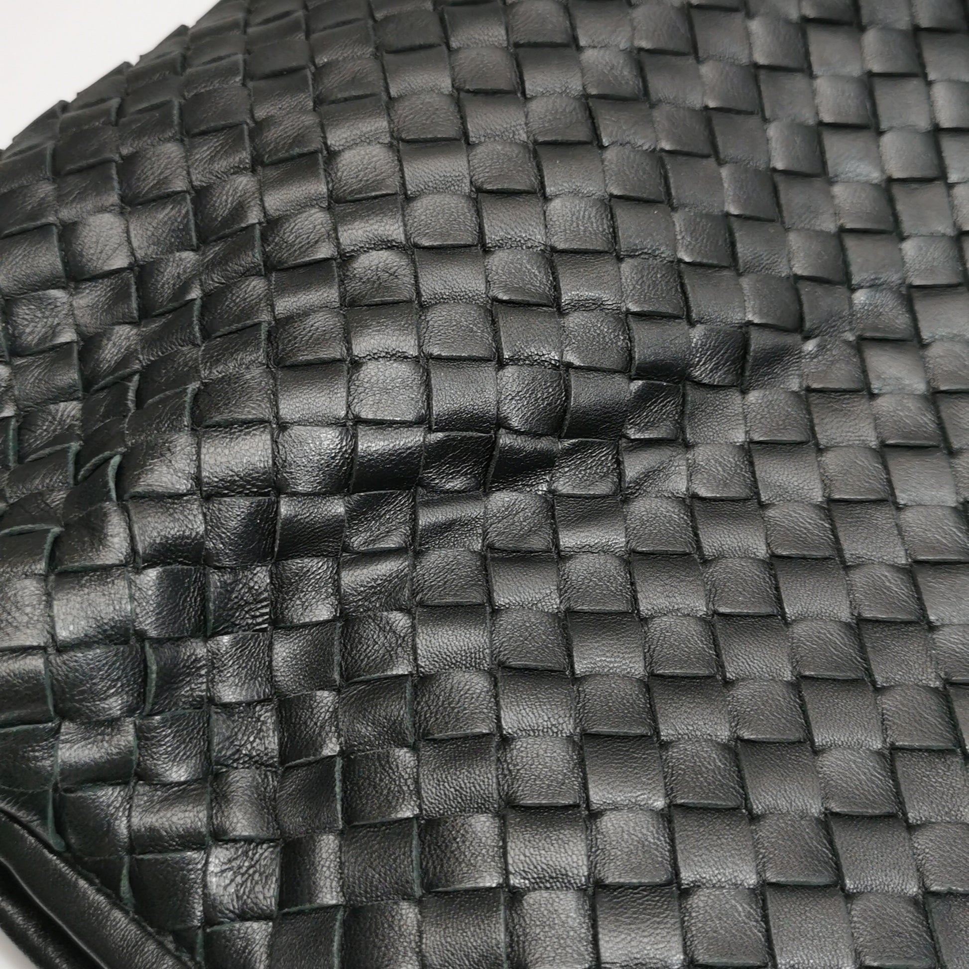 Bottega Veneta Intrecciato Hobo Medium Black