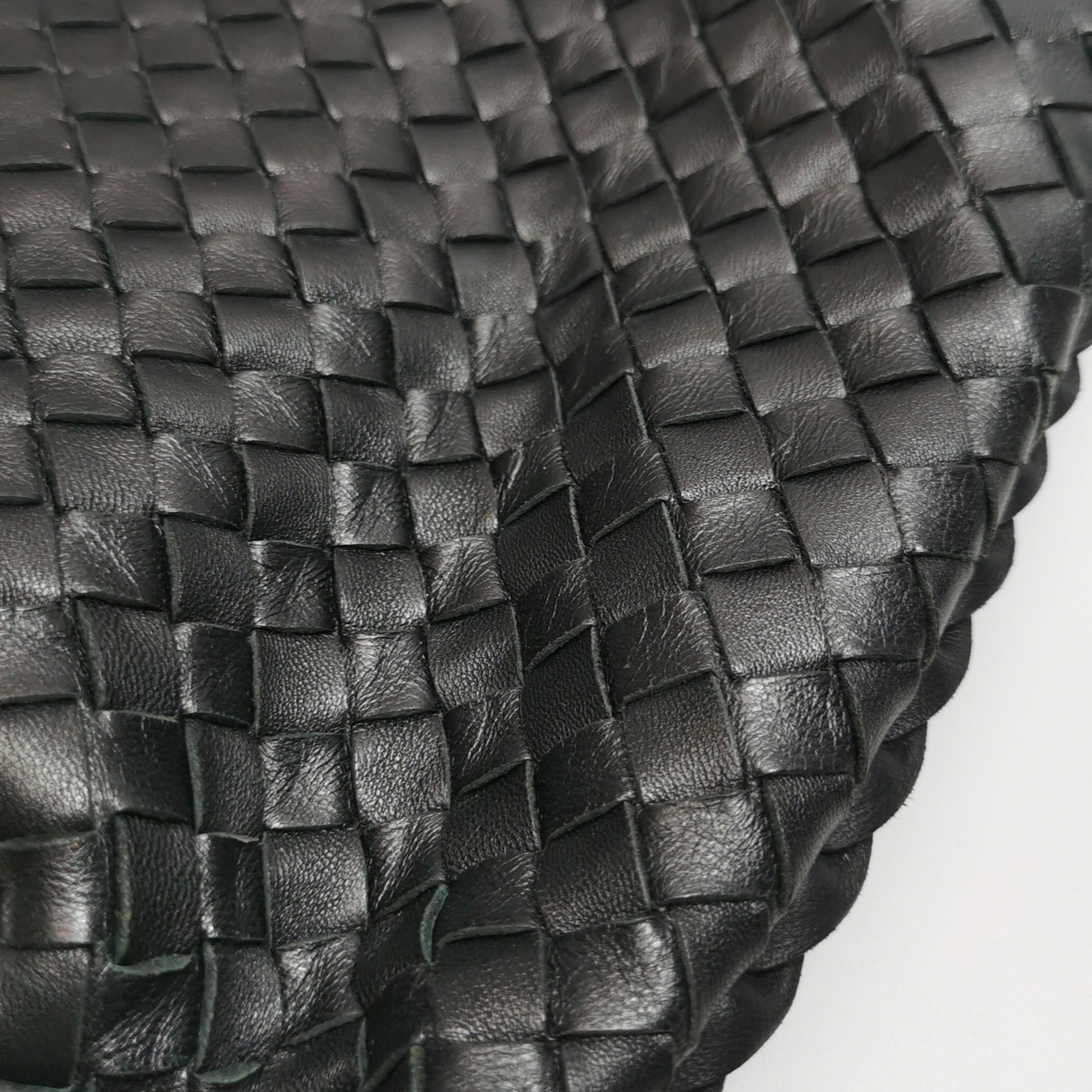 Bottega Veneta Intrecciato Hobo Medium Black