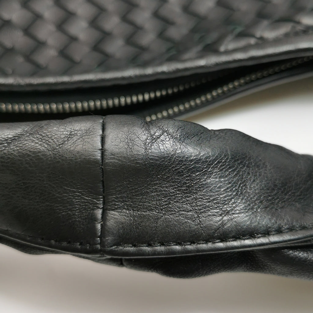 Bottega Veneta Intrecciato Hobo Medium Black