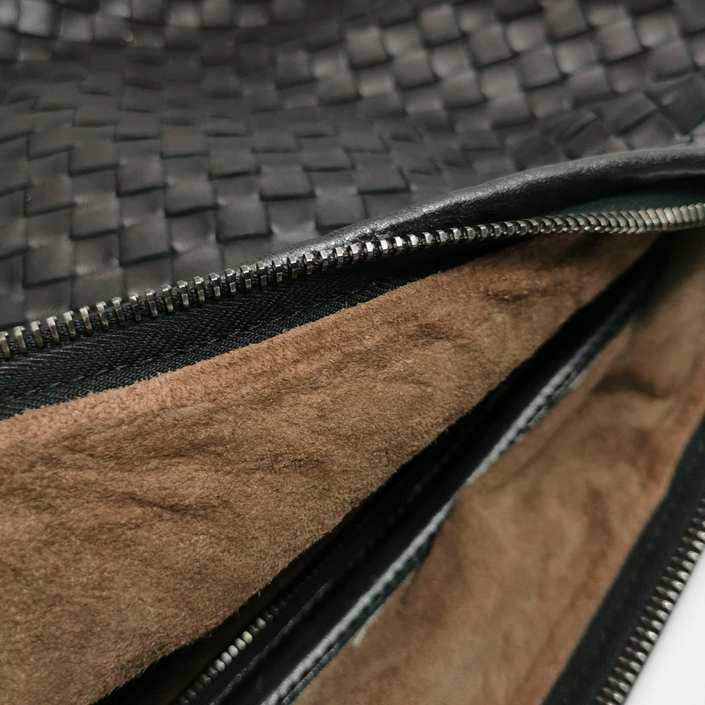 Bottega Veneta Intrecciato Hobo Medium Black