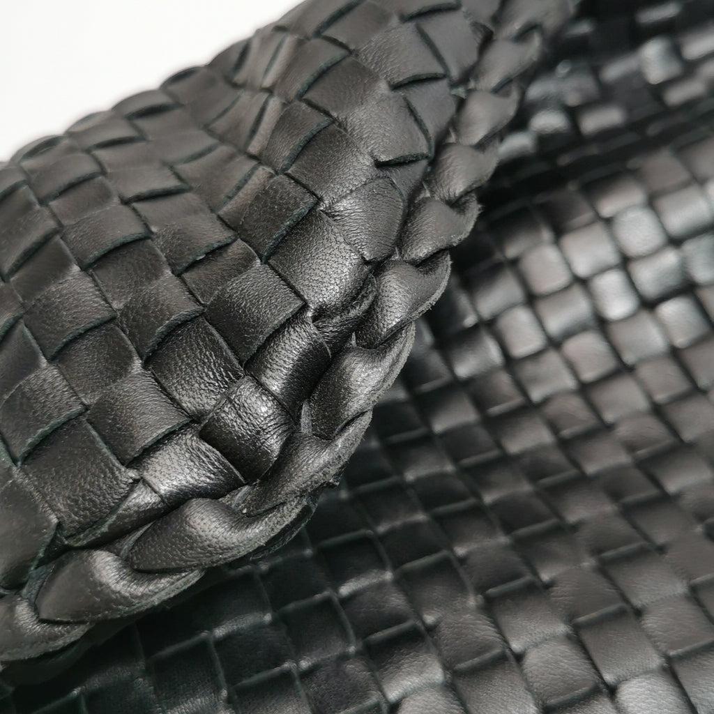 Bottega Veneta Intrecciato Hobo Medium Black