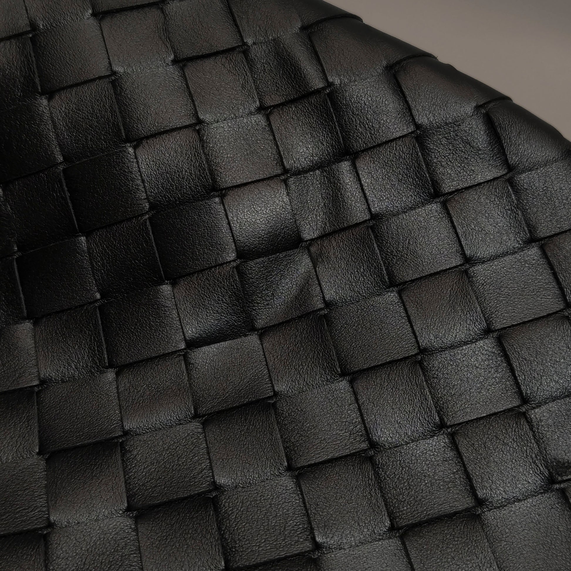 Bottega Veneta Virgule Intrecciato Crossbody Black