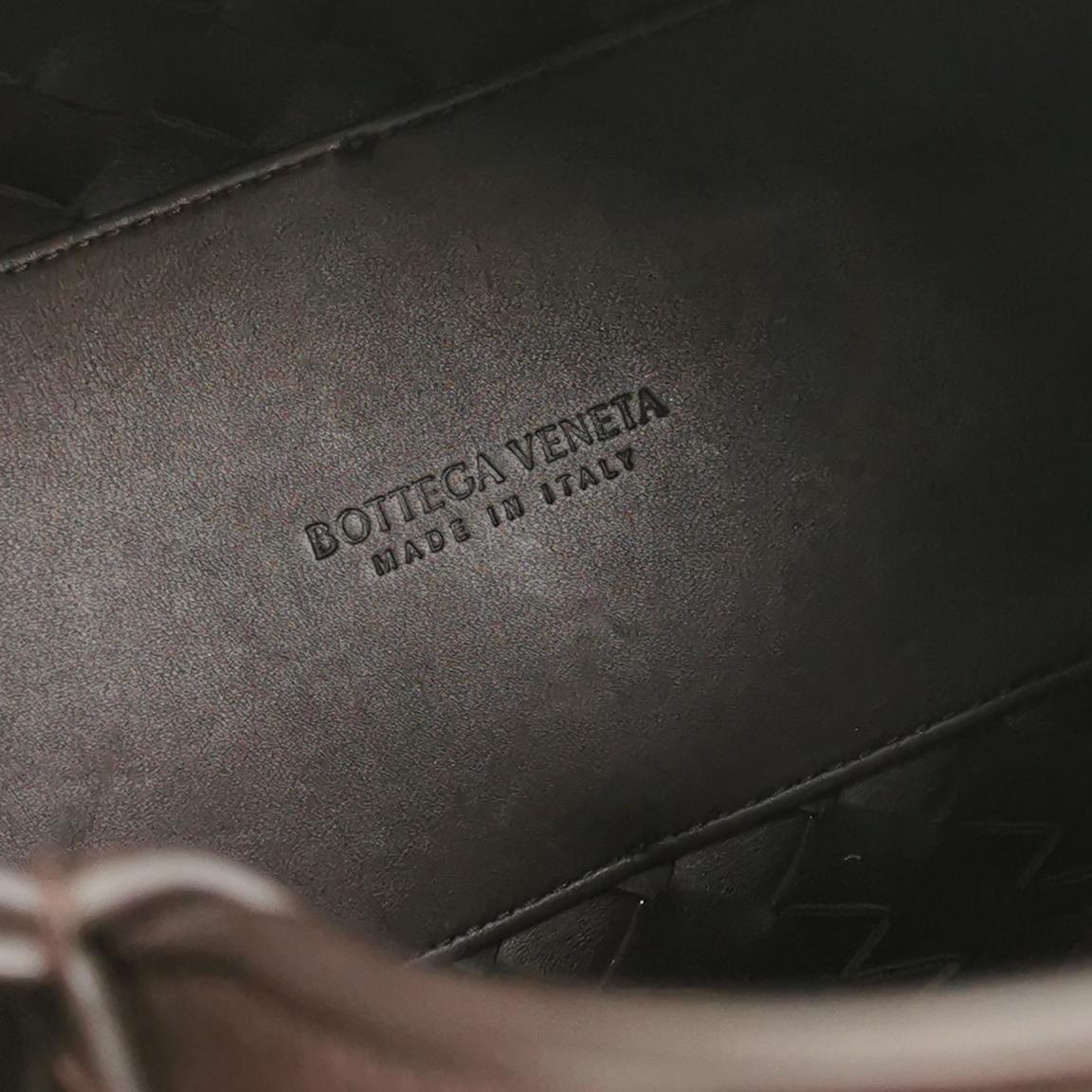 Bottega Veneta Andiamo Small Fondant