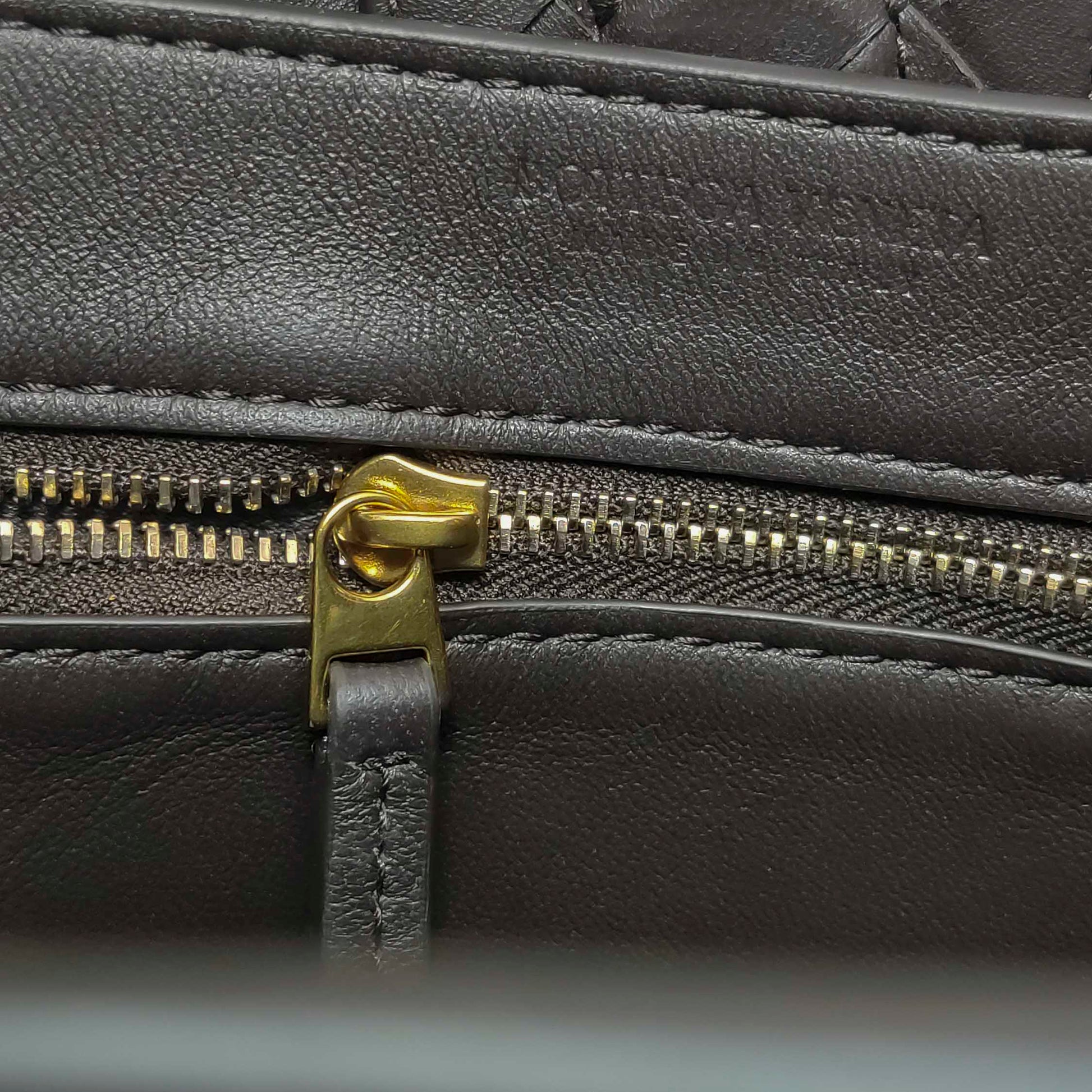 Bottega Veneta Andiamo Small Fondant