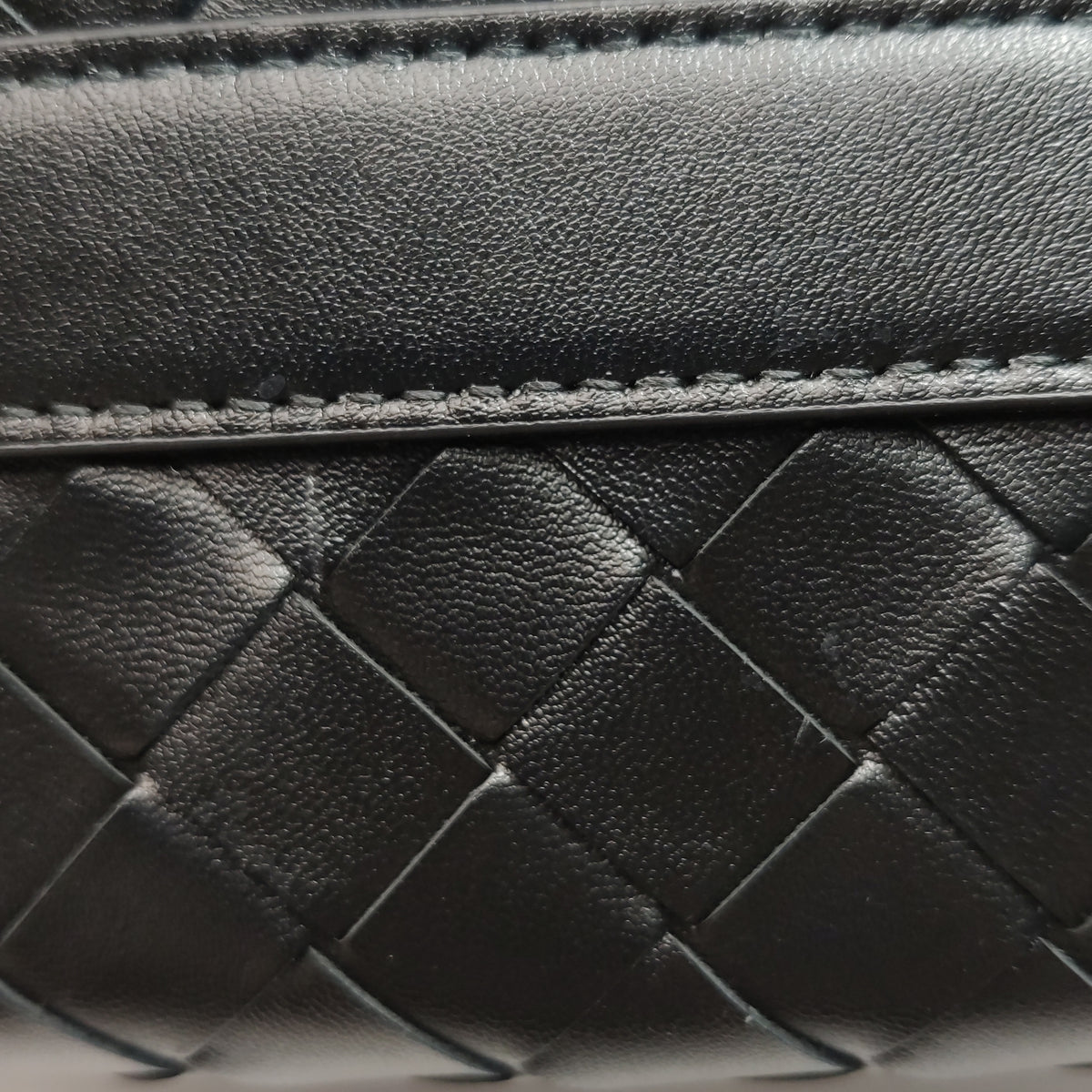 Bottega Intrecciato Wallace Top Handle Black